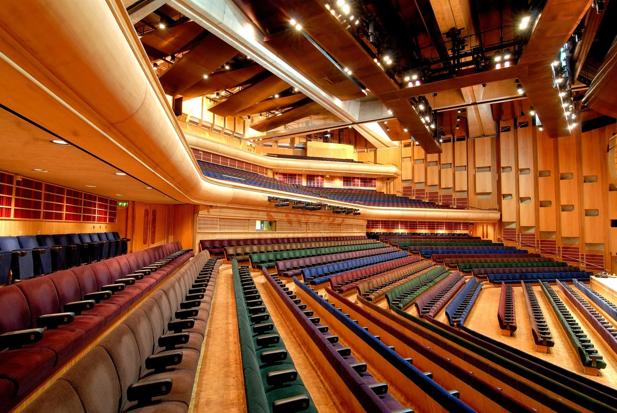 ezo performs with Colin Currie and the Guildhall at Barbican