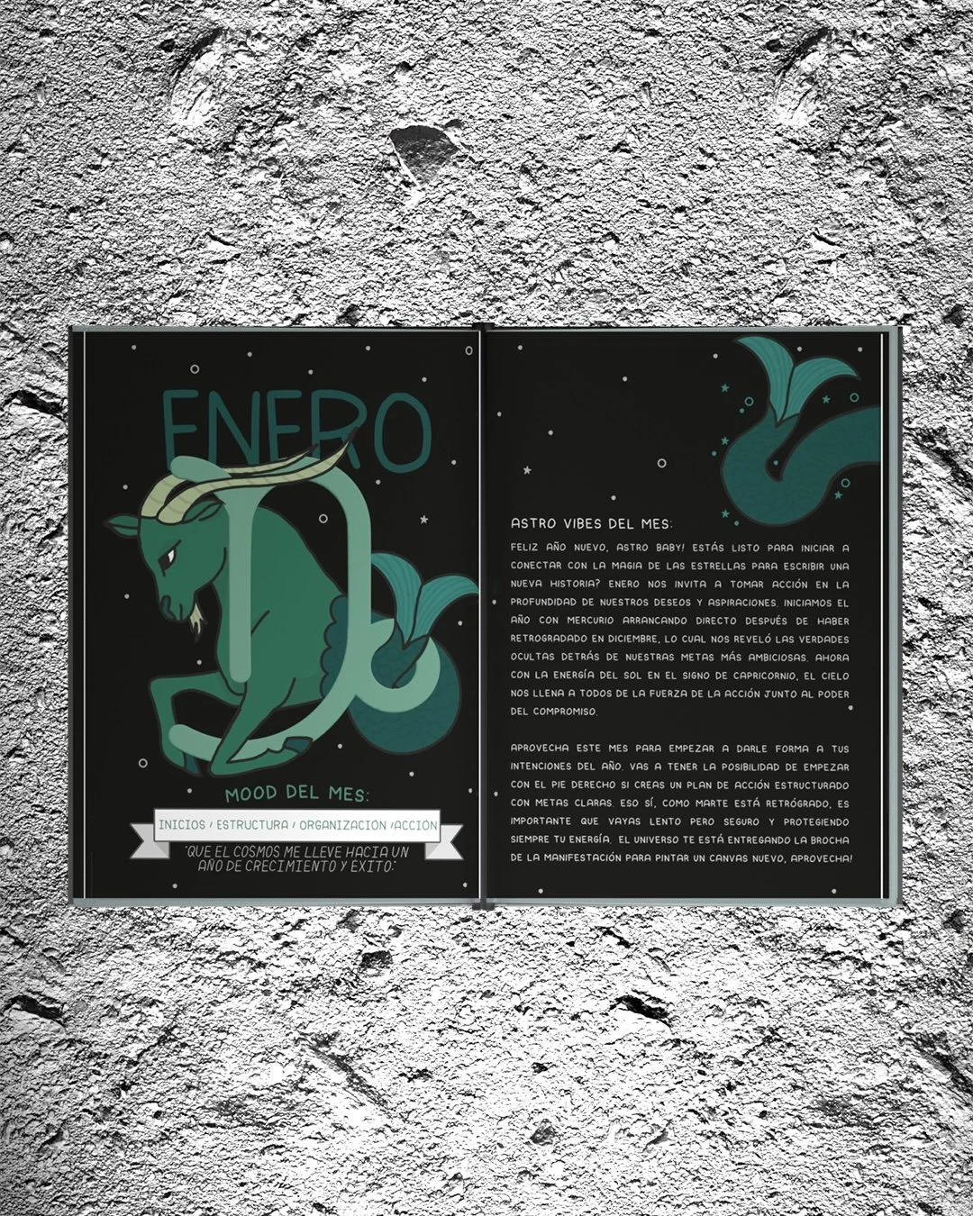 Páginas de un calendario de enero, con ilustración de un pez y un carnero, y texto en español sobre los vibraciones astrológicas del mes y el estado de ánimo para comenzar el año.