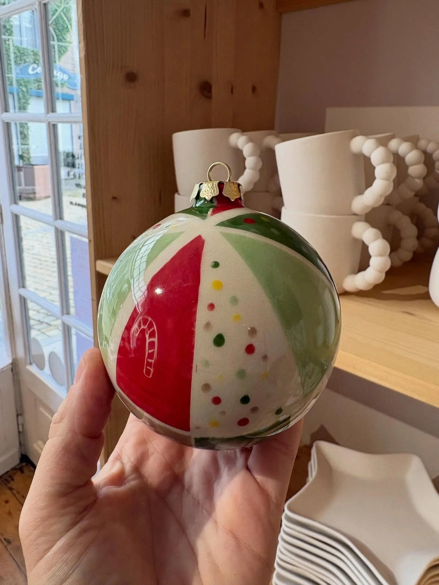 🎨✨ Atelier Spa Poterie &ndash; Esprit de No&euml;l au bout du pinceau ! 🎄

Notre atelier de peinture sur c&eacute;ramique reste ouvert toute la semaine :
🕒 Mercredi apr&egrave;s-midi, jeudi, vendredi et samedi
⏰ De 10h &agrave; 12h et de 14h &agra