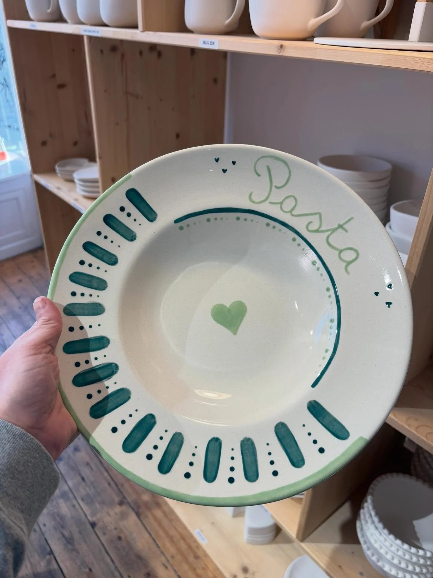 🎨✨ De la couleur, de la cr&eacute;ativit&eacute; et de la bonne humeur chez Spa Poterie ! ✨🏺

Les photos que vous d&eacute;couvrez ici sont les superbes r&eacute;alisations de nos clients 🌈 Chaque pi&egrave;ce est unique, pleine de personnalit&eac