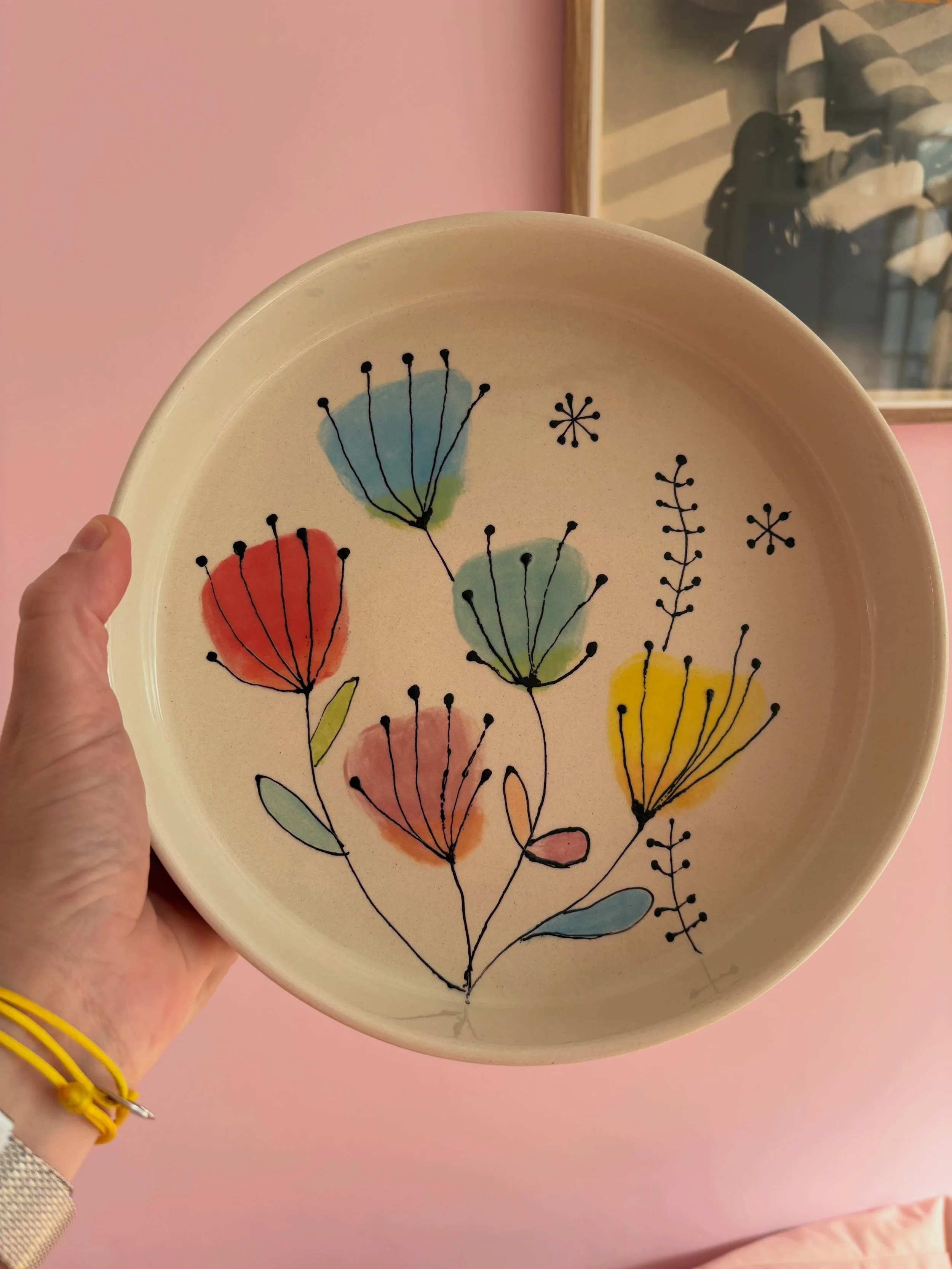 🎨✨ Apr&egrave;s un beau week-end cr&eacute;atif chez Spa Poterie, l&rsquo;atelier a ferm&eacute; ses portes ce soir &agrave; 18h&hellip; mais on se retrouve d&eacute;j&agrave; mercredi prochain pour une nouvelle session de peinture sur c&eacute;rami