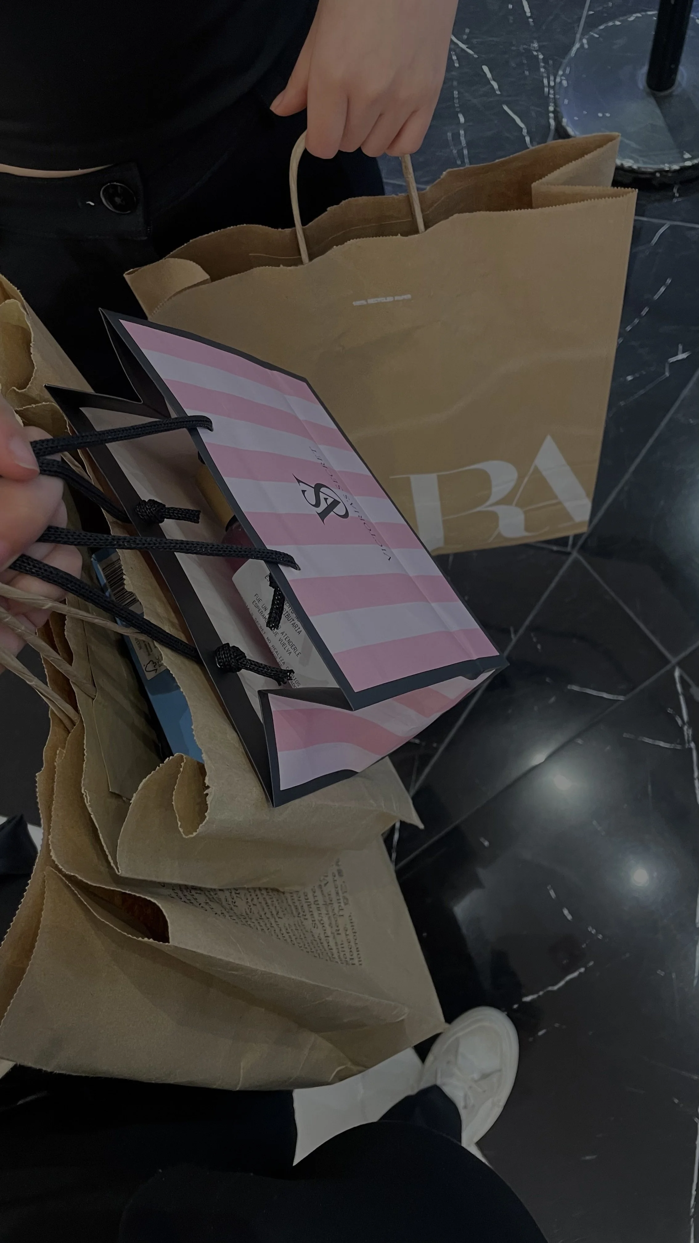 Episode 30: Black Friday, Budgets &amp; the Business of Gift-Giving