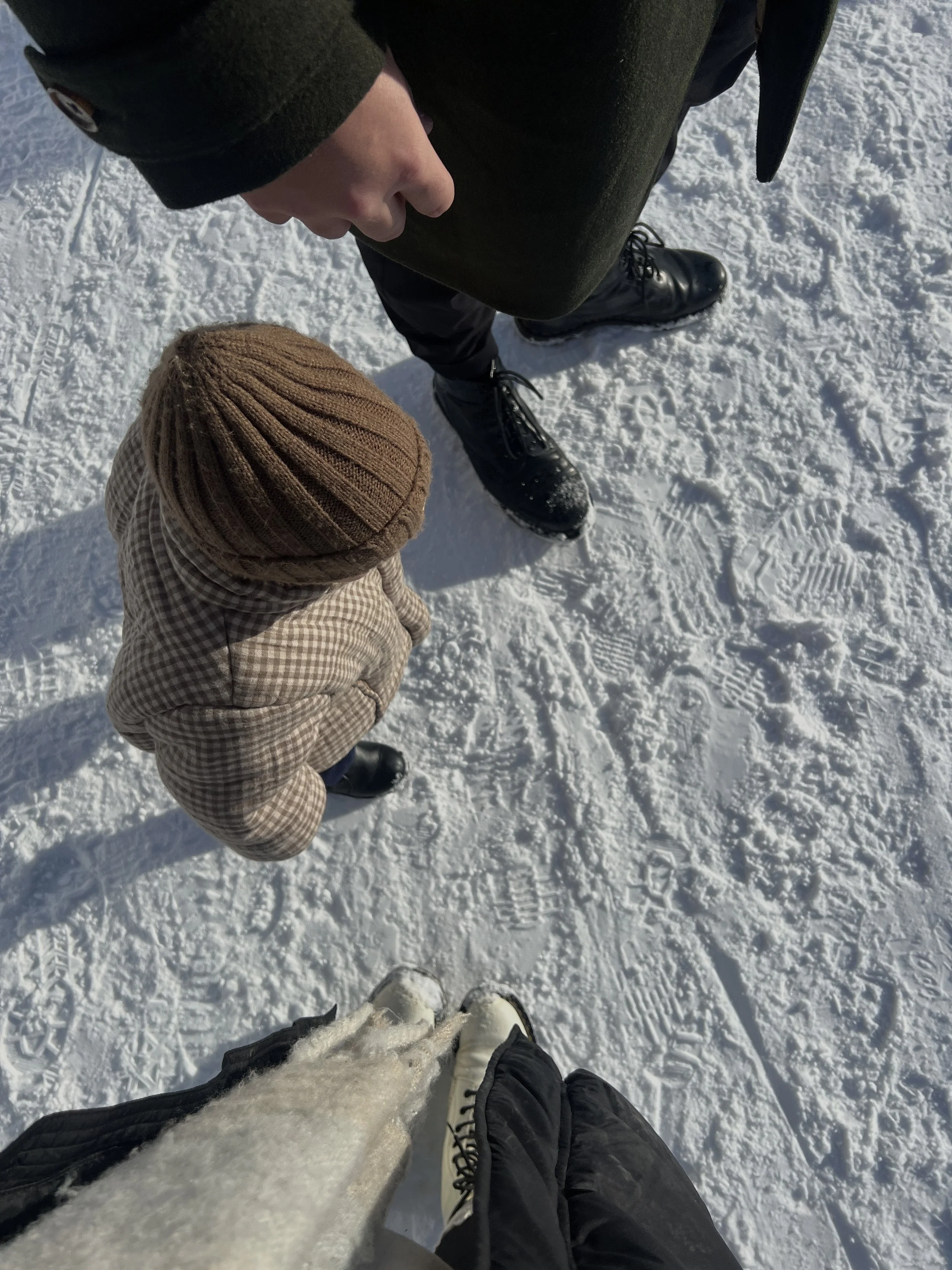 Episode 39: Sensory Play, SAD &amp; Letting Kids Be People