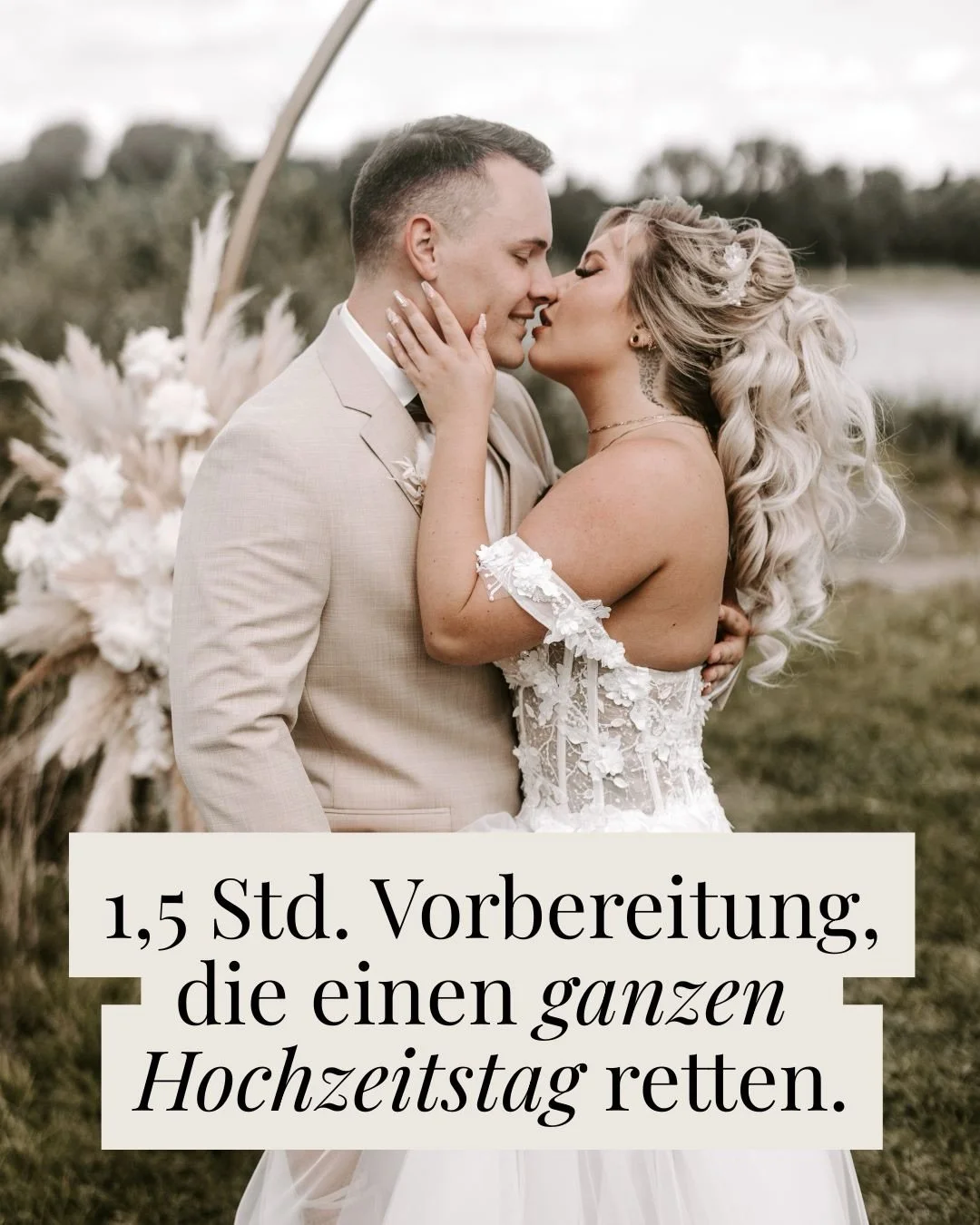 Was Brautpaare nie wissen werden:

Wie viel ihre Fotografin schon Wochen vorher kl&auml;rt, damit ihr Tag entspannt l&auml;uft. Wie viele Fragen gestellt werden. Wie viele Details besprochen. Wie viel Verantwortung sauber verteilt wird &ndash; damit 