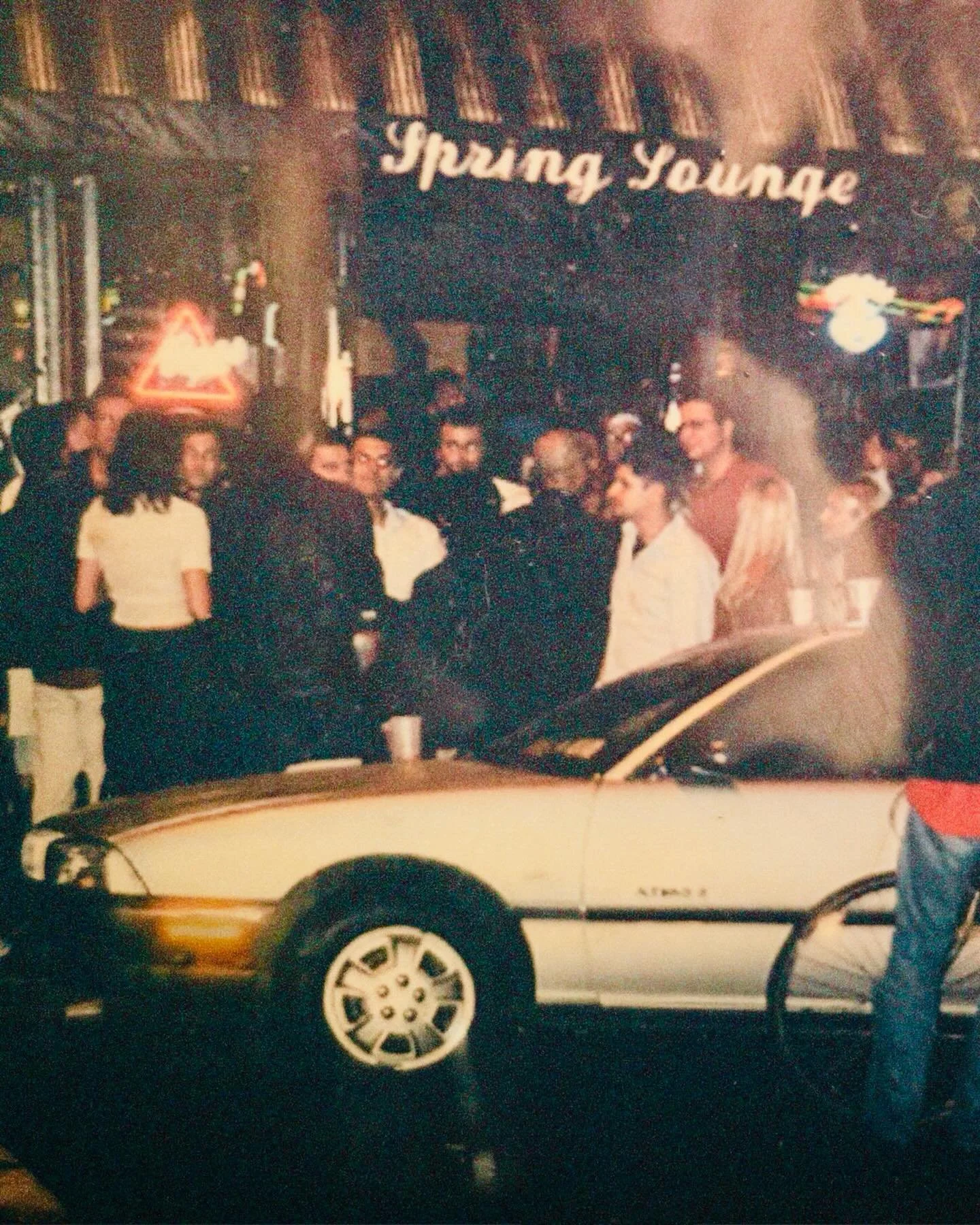 Spring Lounge in the 90s.

No smartphones. Cash on the bar. Jukebox playing too loud. Smoke in the air. Regulars holding court like it was their living room.
 Same corner. Same stools. Same heartbeat. 🦈🍻❤️