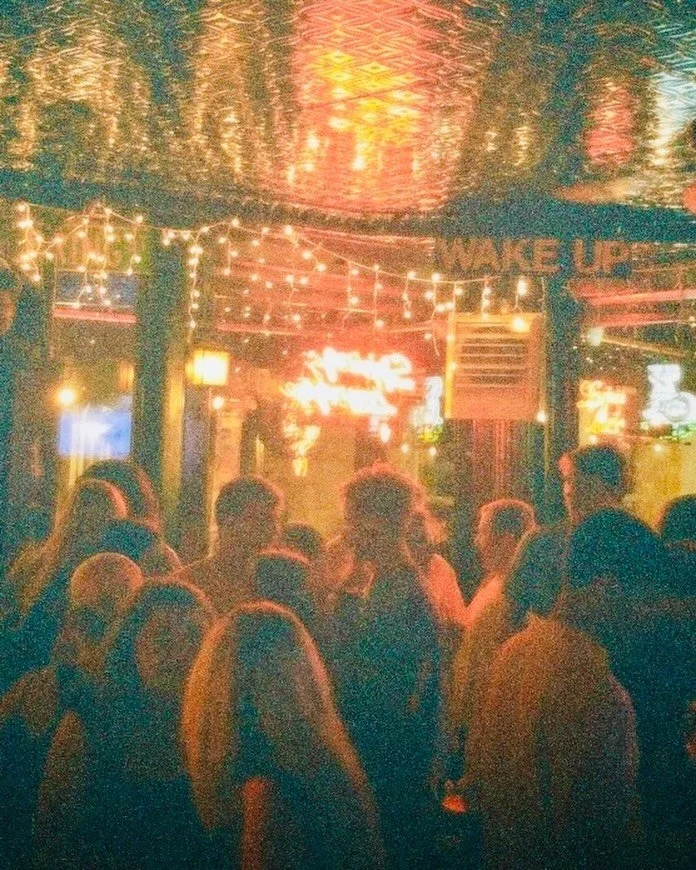 Summer Fridays are back 😎🦈 &hellip;we&rsquo;ll be up late