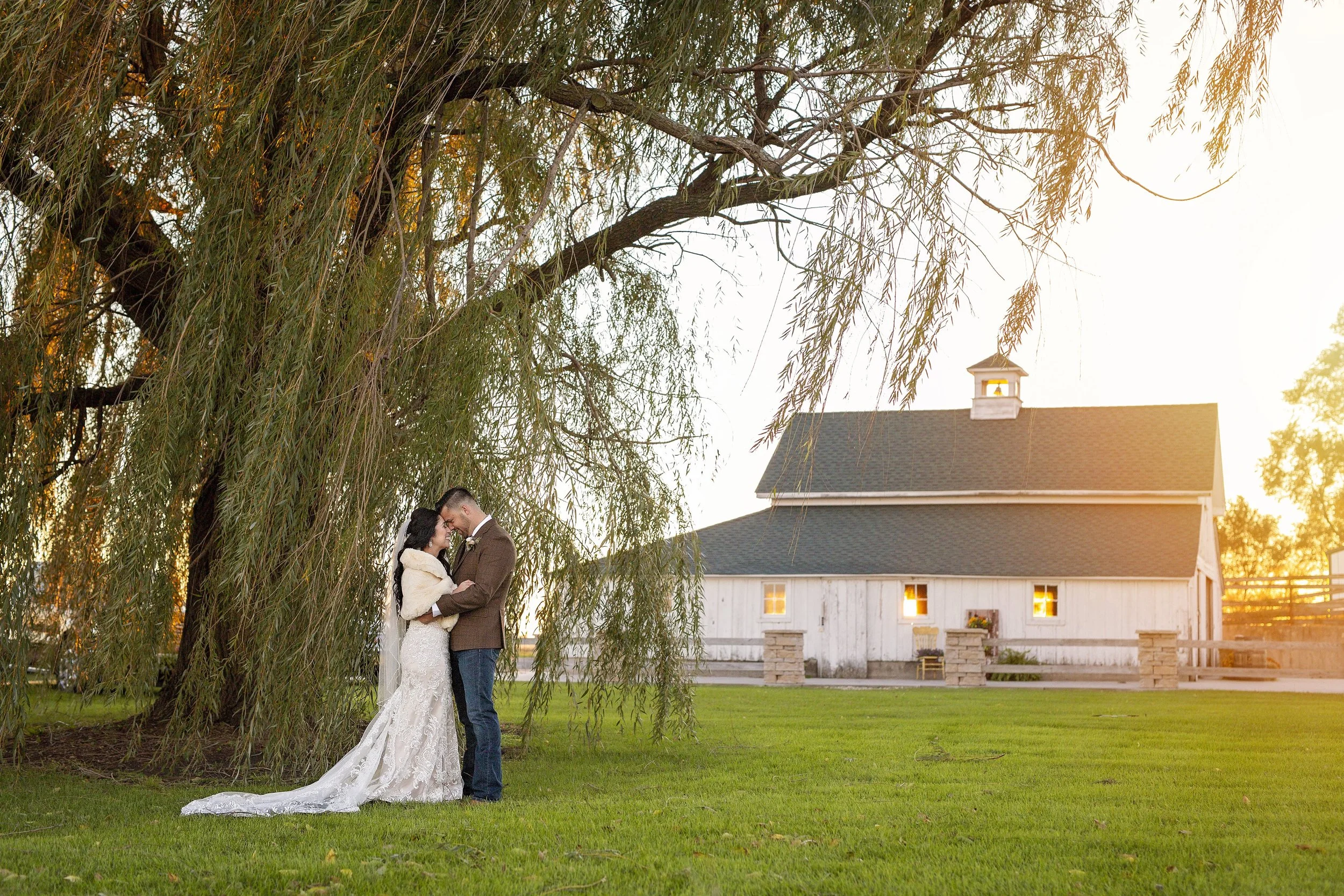 Hidden Gem: A Unique Barn Wedding Venue Near Chicago That Feels Private, Romantic &amp; Stress-Free