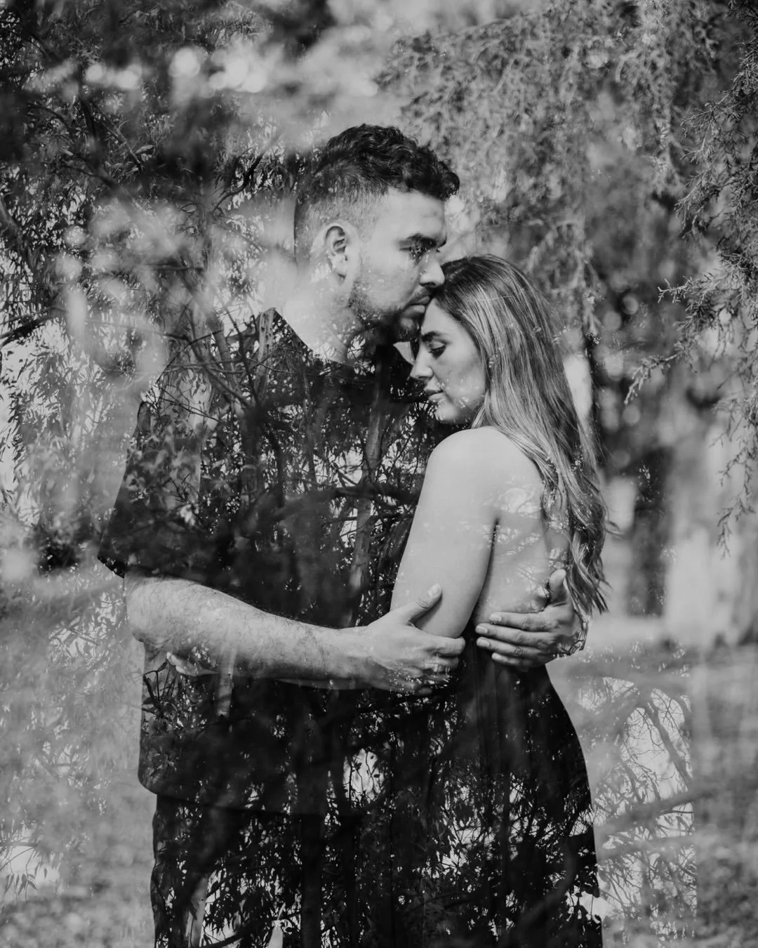 Vale &bull; Alfredo 

@auraeventos.venue 
@valemu_ro