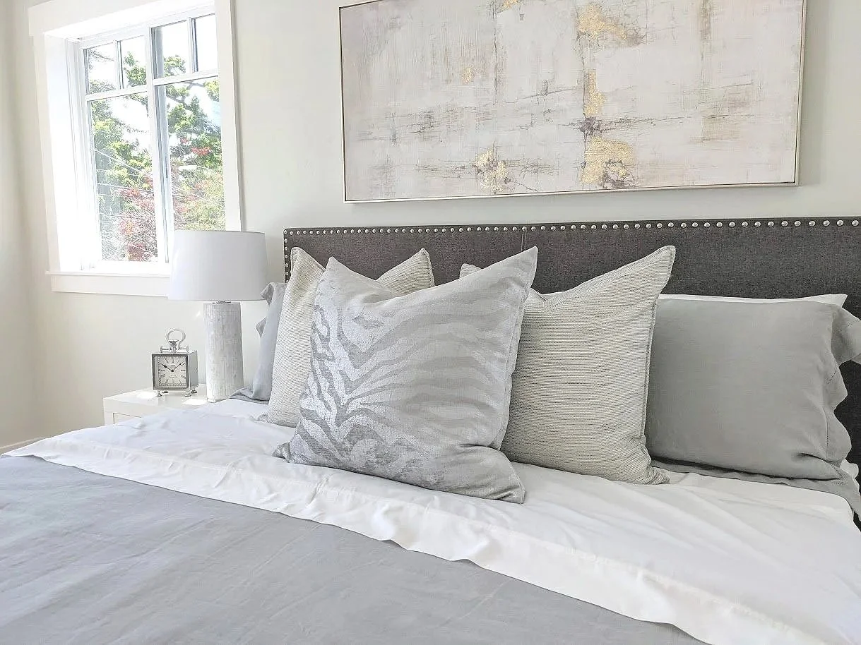 Cherry+Ave+master+bed+close+up.jpg