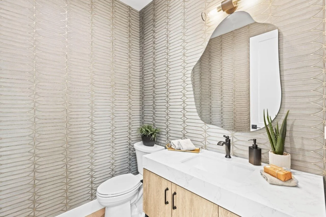 ellis powder room.jpg