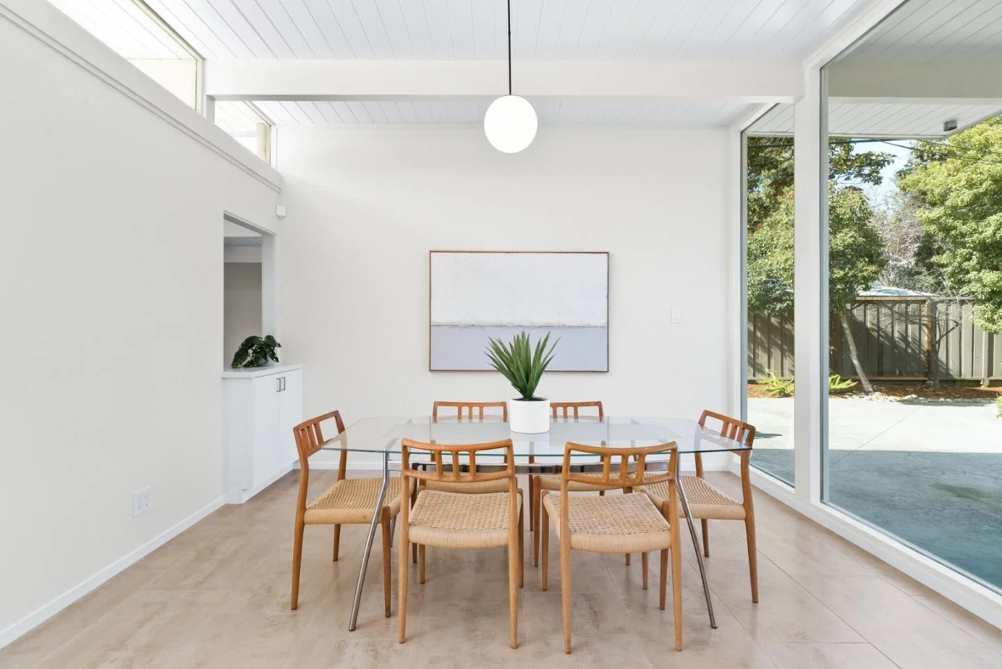 Trenton diining 1b.jpg