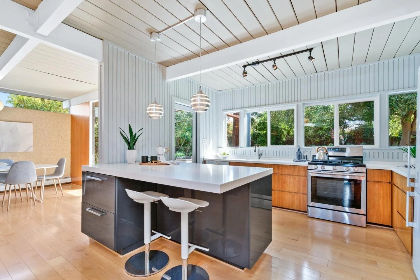 Richmond dining and kitchen 2.jpg