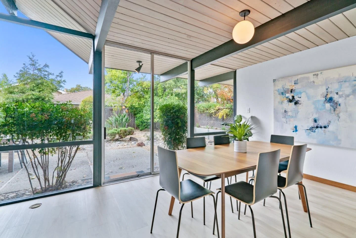 vasquez dining 1.jpg