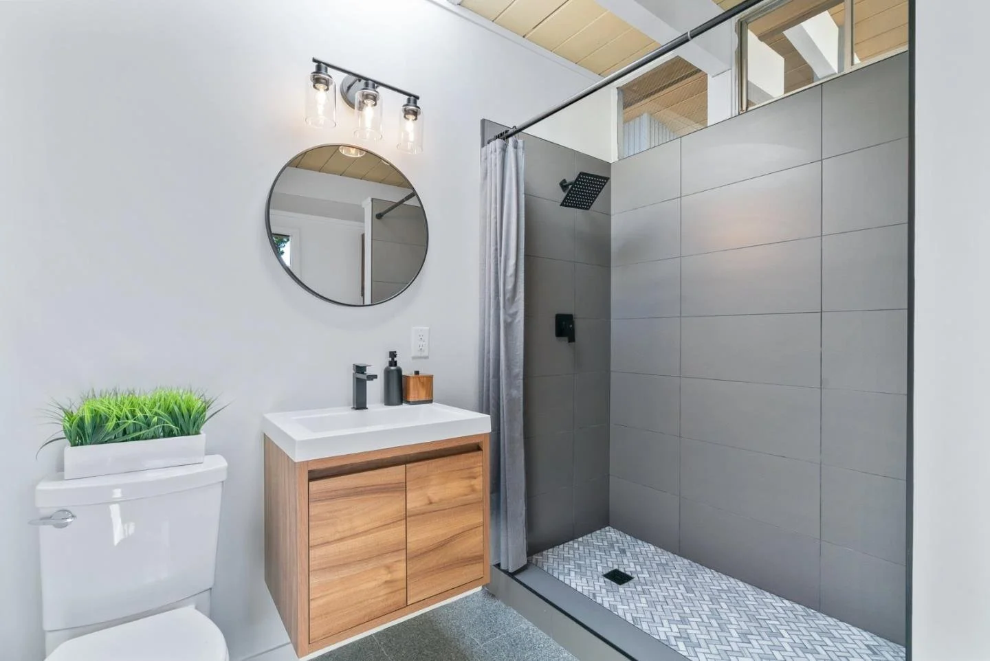 Richmond master bath.jpg