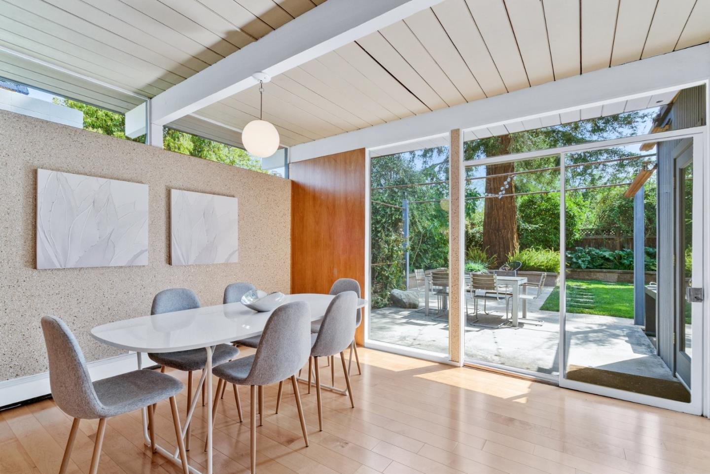 Richmond dining 2.jpg