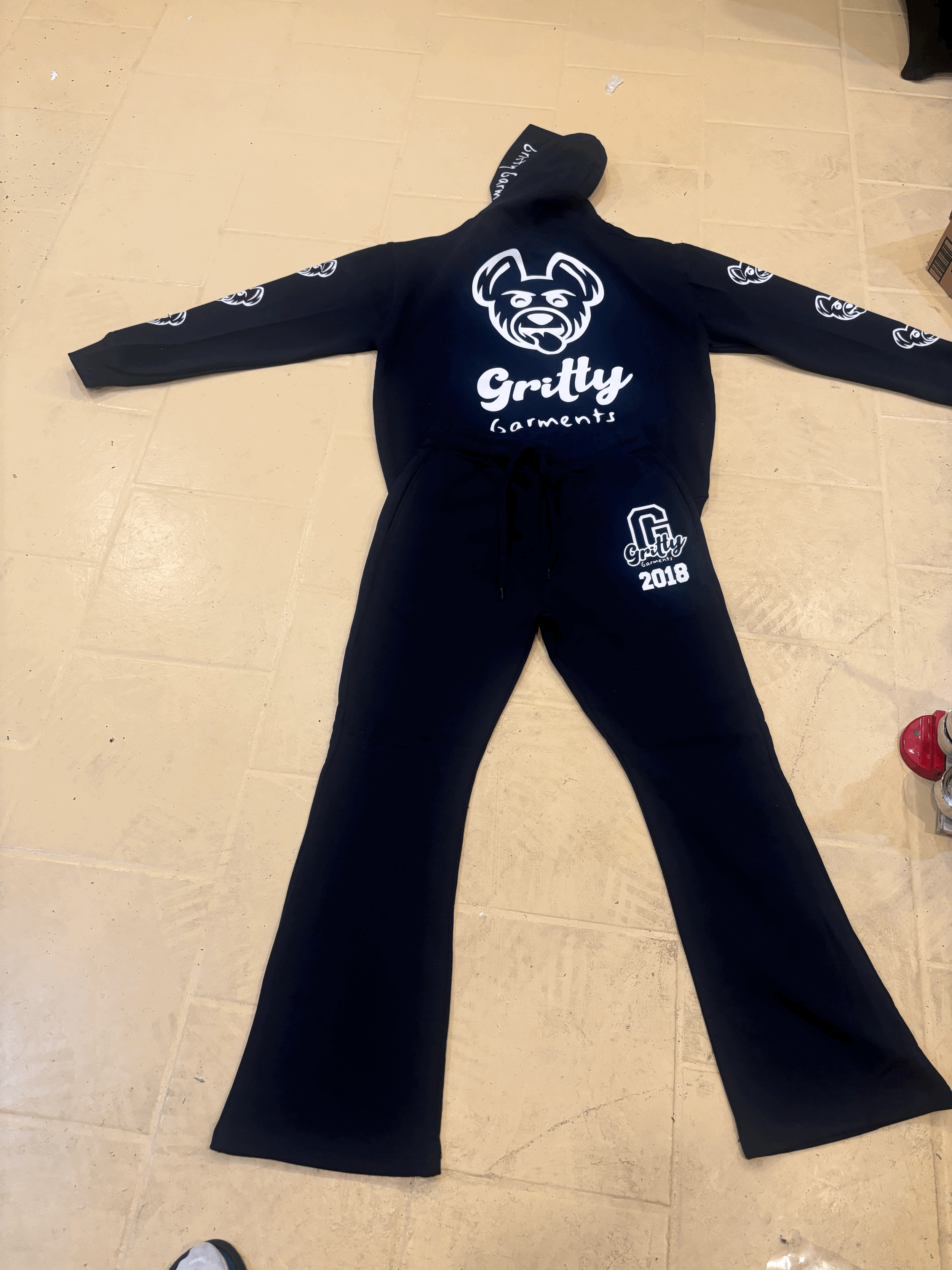 HYENA STACKED SWEATSUIT