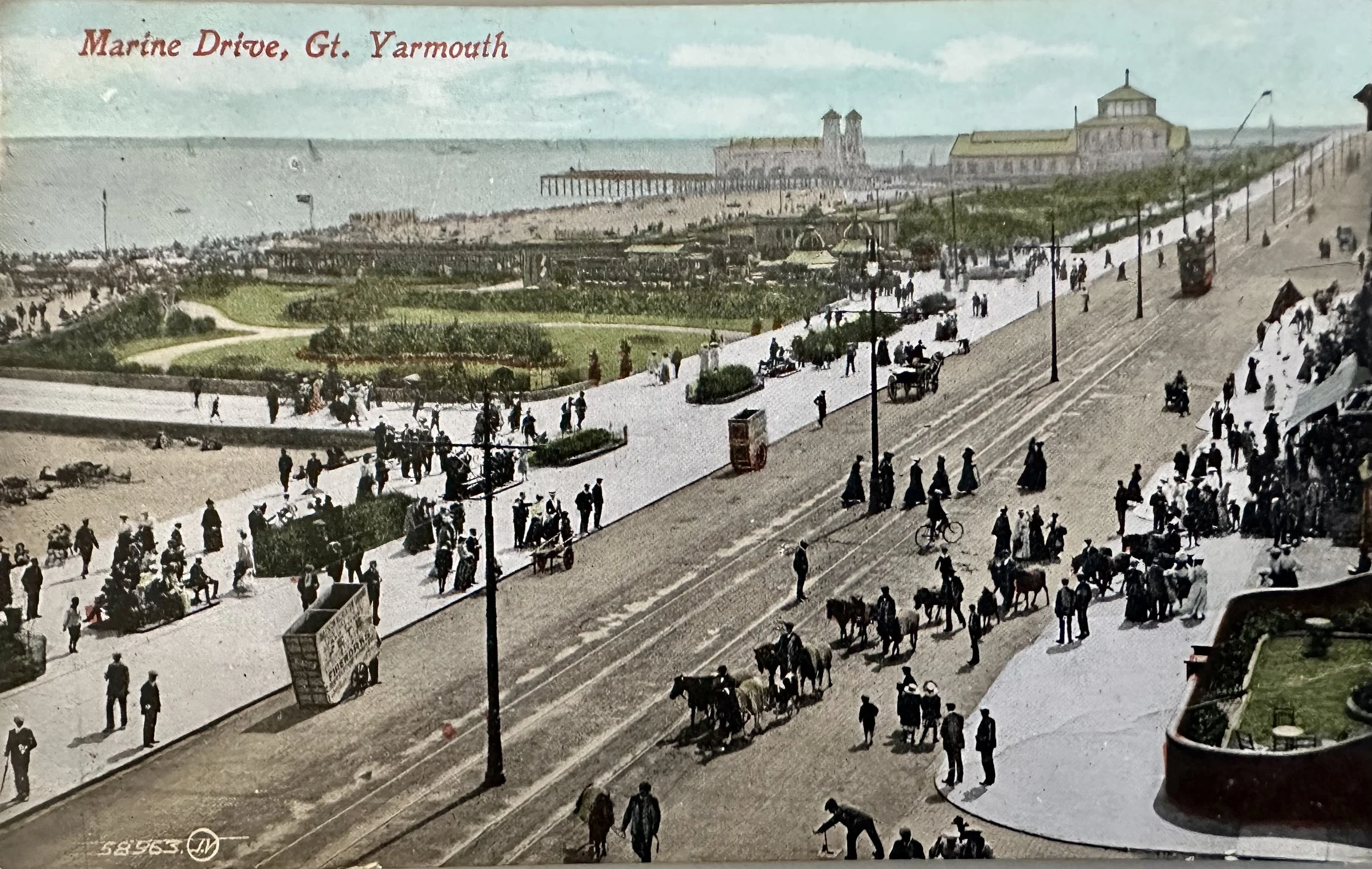 Marine Drive Great Yarmouth - old postcard to Cambridge 1911