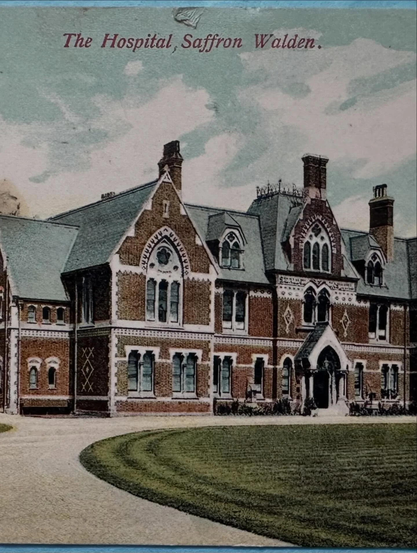 A great old postcard of The Hospital Saffron Walden post stamped 1906 when it was sent to Miss Jolly of Girton Villa, Victoria Park, Cambridge. See full item on my website&hellip;

#saffronwalden #saffronwaldenhistory #cambridgehistory #oldpostcards 