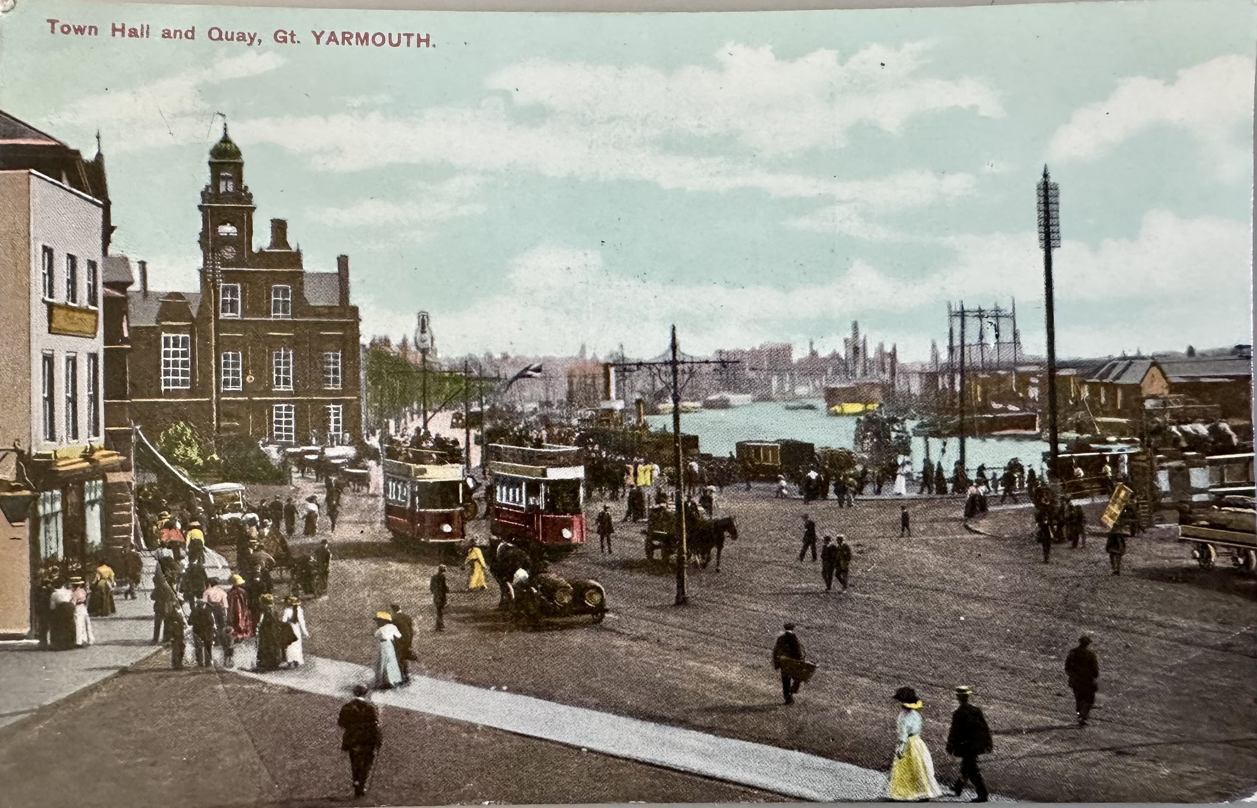 Town Hall and Quay Great Yarmouth - old postcard sent to Victoria Park Cambridge c.1913