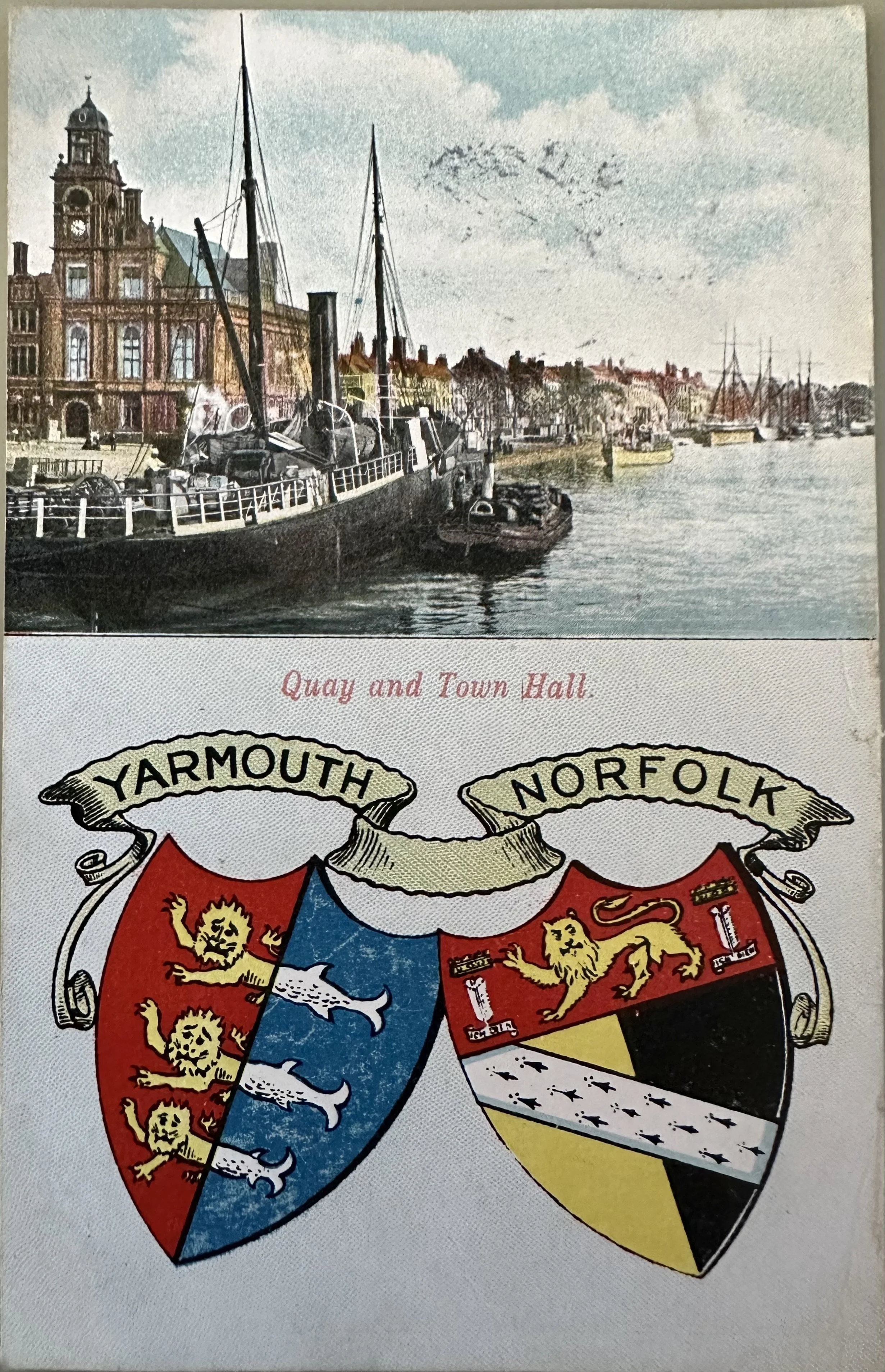 Yarmouth Norfolk Quay and Town Hall - old postcard sent to Cambridge 1911