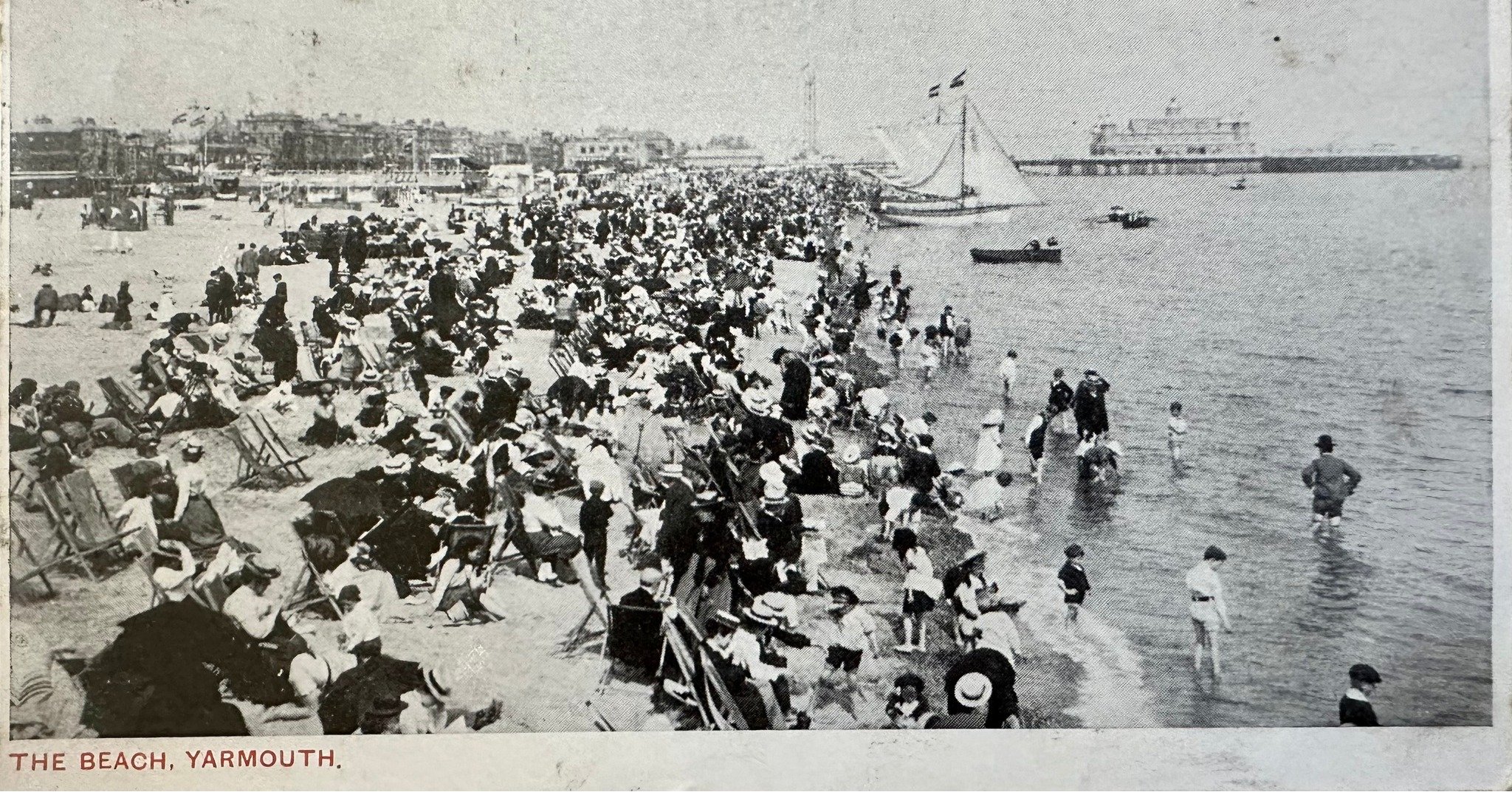 The Beach Yarmouth - old postcard sent to Cambridge 1904 - Ordering a cab from Mr Jolly to pick up from Cambridge Station&hellip;.
See more at my website
#greatyarmouth #cambridgehistory #oldpostcards #chesterton #norfolkhistory