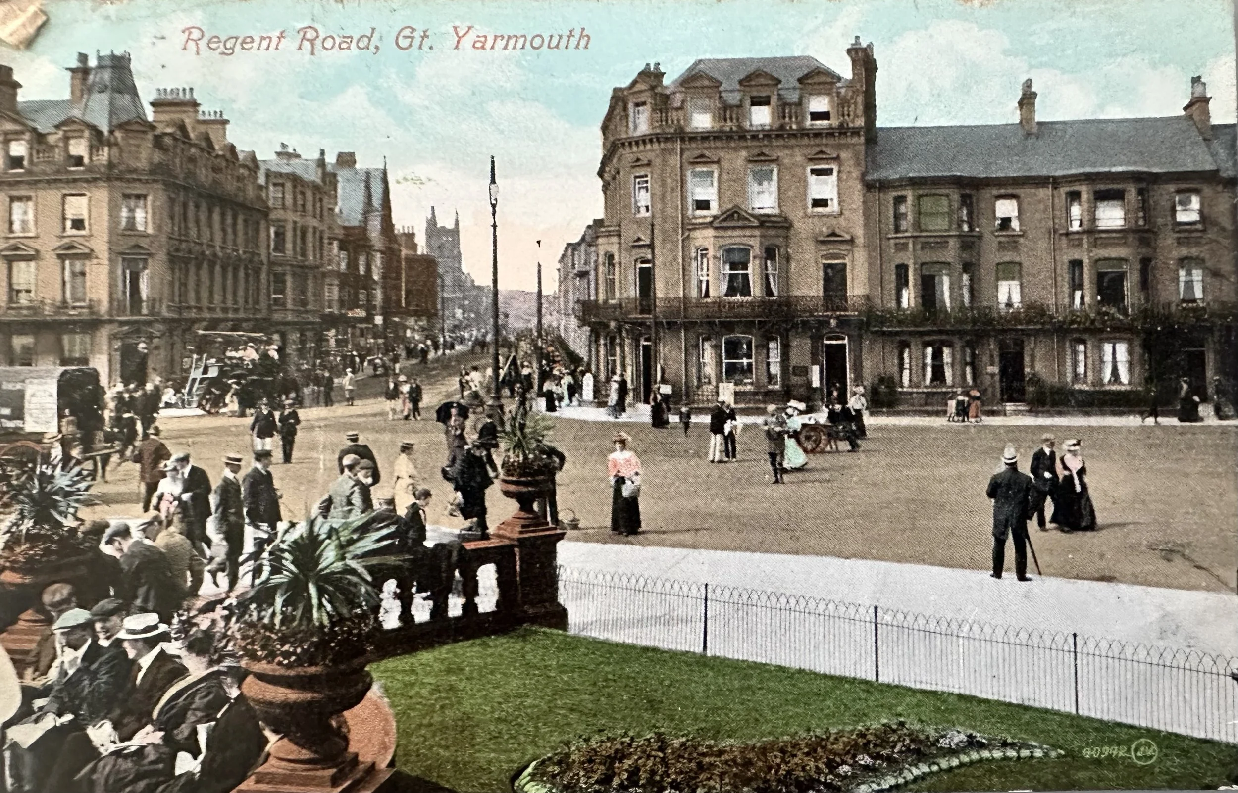 Regent Road Great Yarmouth - old postcard from Cambridge 1909