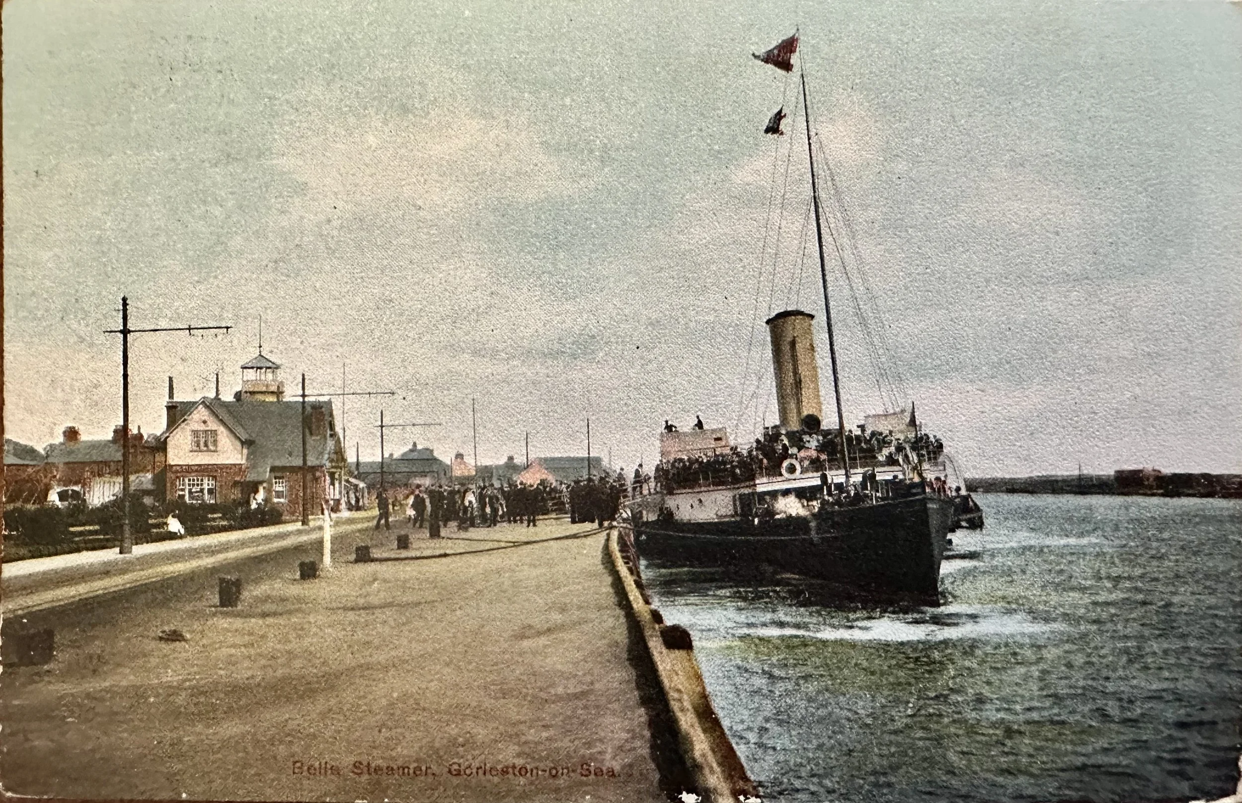 Bells Steamer Gorleston-on-Sea - old postcard sent to Cambridge 1909