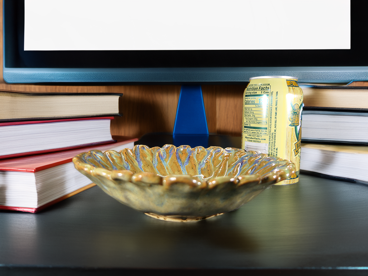 pinch ball bowl on a table.png