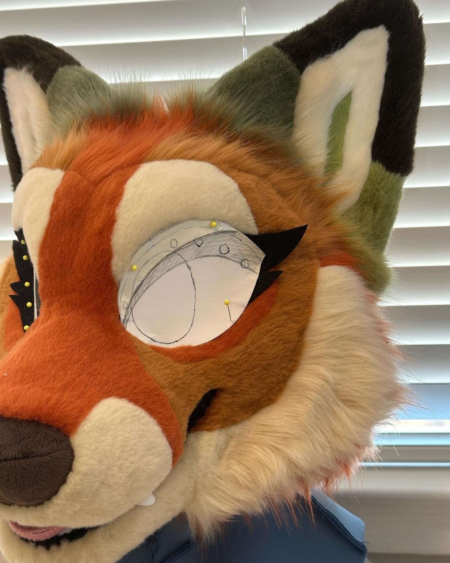 Busy busy busy! ⭐️💪🏽 FWA con crunch in full swingg
.
.
#fursuit #fursuiting #fursuitwip #fursuitmaking #fursuitmaker #furry #furries #furryfandom #anthro #anthroart #furryart #cosplay #furryreels #furrymemes #fursona #fursuitwip #FursuitFriday #fur