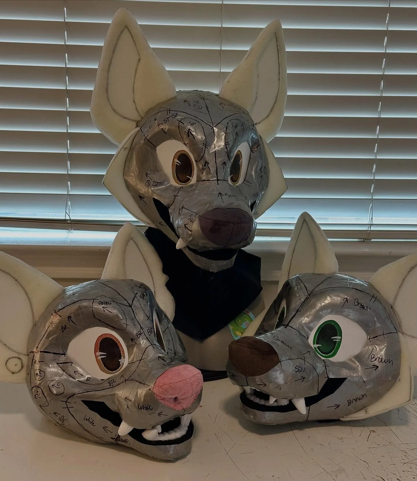 My FAVORITE type of jigsaw puzzle 🧩🤓
.
.
.
#fursuit #fursuiting #fursuitwip #fursuitmaking #fursuitmaker #furry #furries #furryfandom #anthro #anthroart #furryart #cosplay #fursona #fursuitwip #FursuitFriday #furryartwork #furrycommunity #furrychar