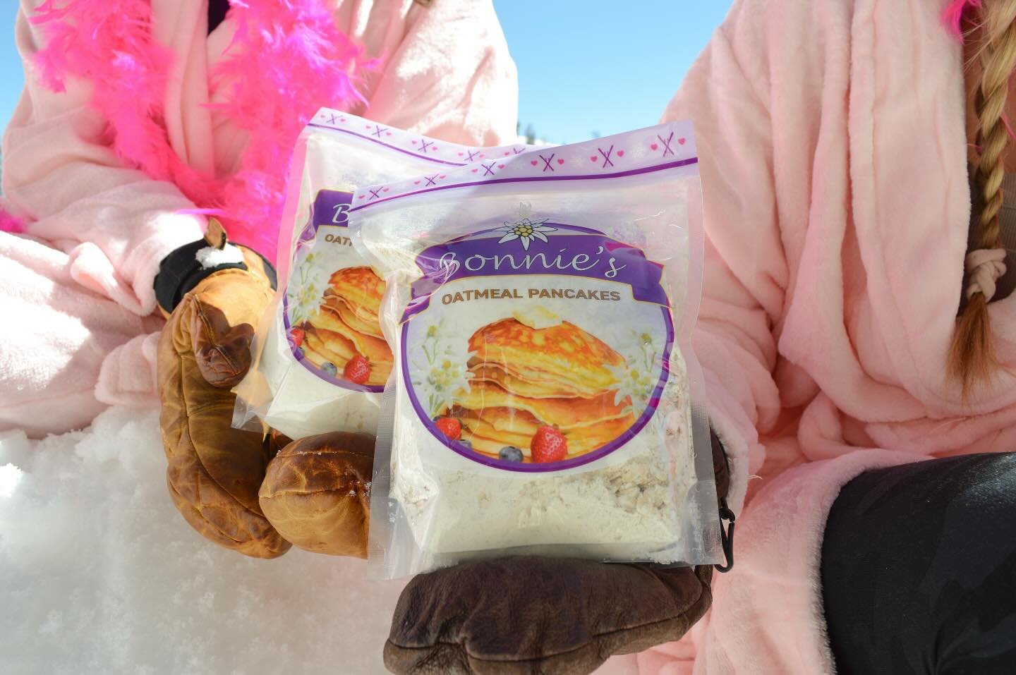 Thanks to everyone who has tried our mix so far!

#pancakes #oatmealpancakes #bonniespancakes #morningdelight #sweettoothsatisfied #foodlovers #aspenbreakfast #aspen #prettyinpancakes #pinkrobesandpancakes