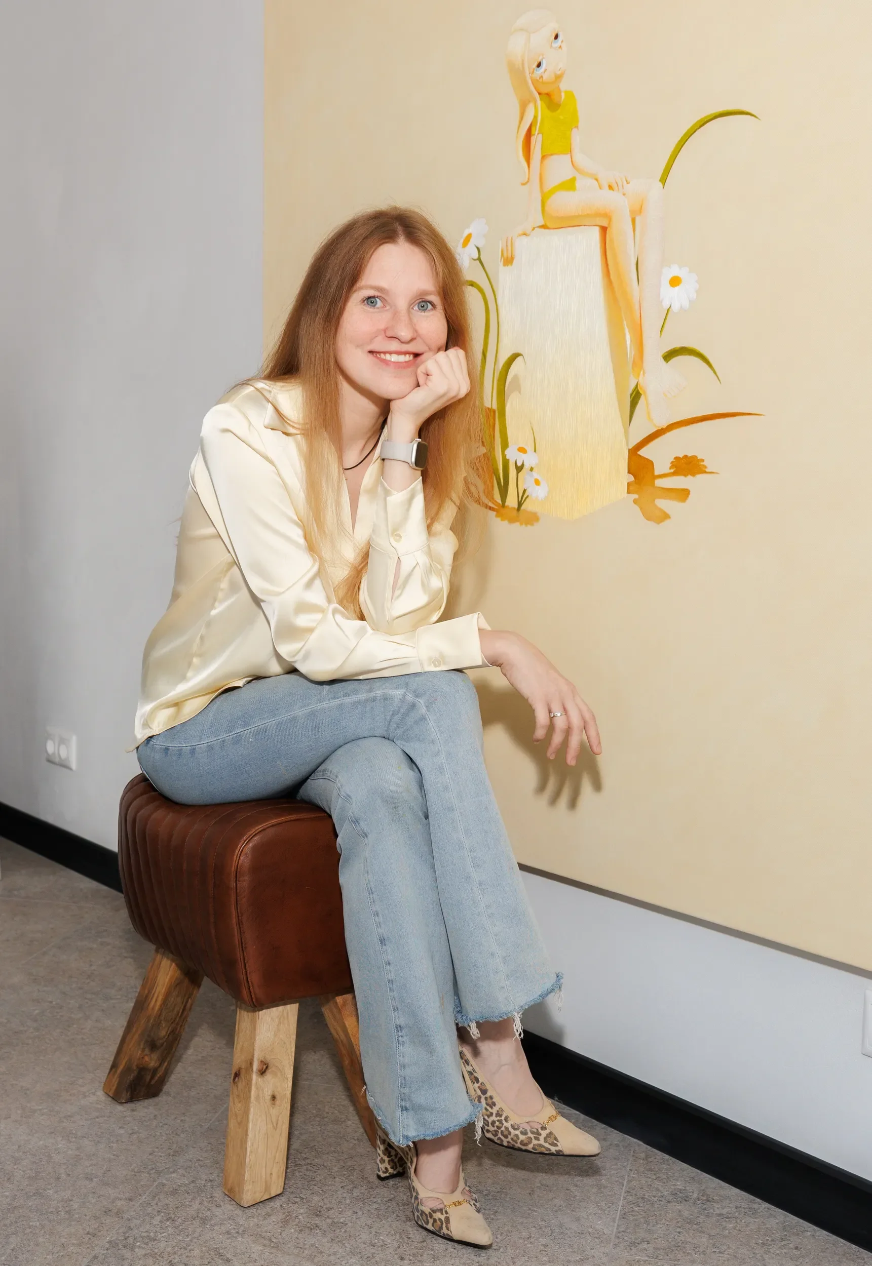 Russian Artist Nina Sechko by her painting at Robineau Art Gallery in Moscow 
