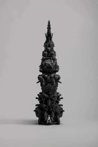 80 x 23 x 38 cm - Throne(SiC/p_boy) by Kohei Nawa [ Смешанная техника нейлон, традиционный японский лак, порошок карбида кремния, клей, нержавеющая сталь, гайки и болты, платиновая фольга ]  2019 Тираж 10 экземпляров - 6'500'000 ₽