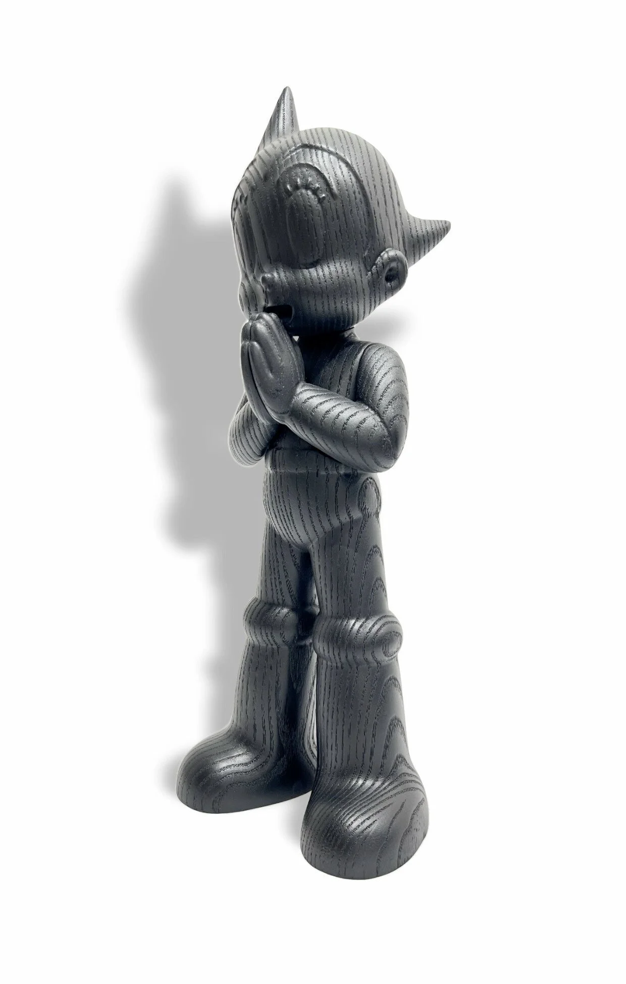 30 x 10 cm - Astro Boy x ToyQube [ Черный европейский ясень ] 2020 - 200'000 ₽