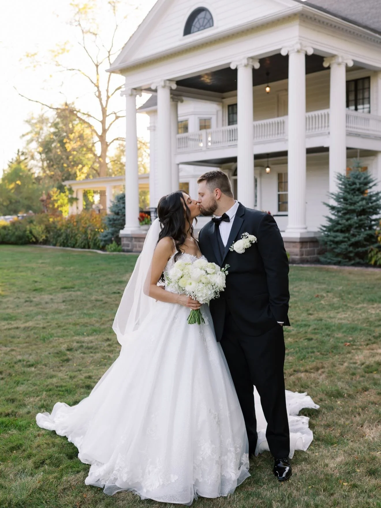 Madison and Jon ♡
Thank you so much for choosing Whitehall Mansion as the backdrop for your special day. It was a beautiful October wedding and we wish you both nothing but the best. 

Venue: @mansionwhitehall
Photographer: @emilyarleenephoto
Video: 