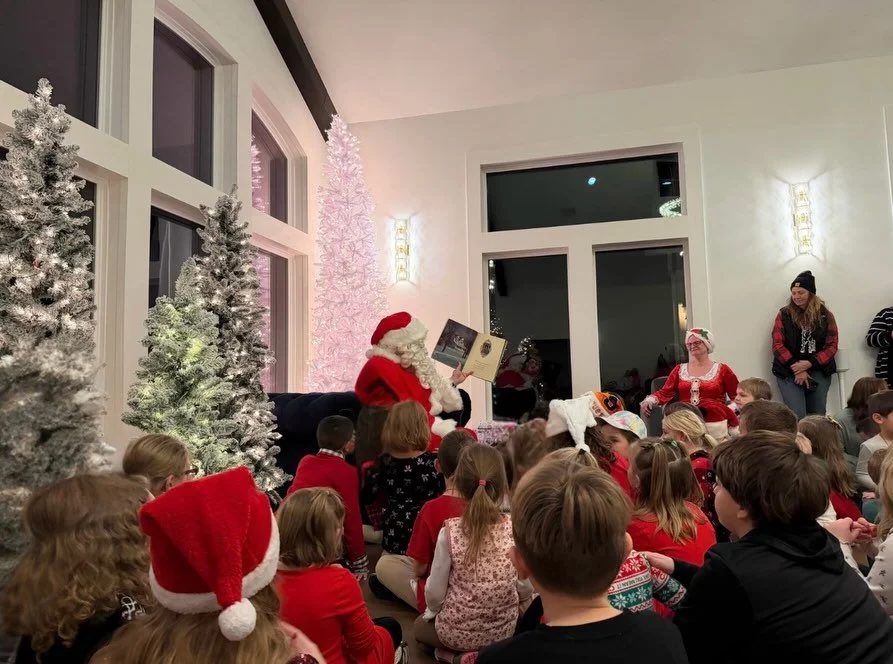 🛷✨ Did anyone else see a sleigh flying over Clarkson last night? Turns out Santa and Mrs. Claus were headed to Whitehall Mansion to read a story, sing songs, and pass out gifts at the Town of Clarkson&rsquo;s Annual Children&rsquo;s Christmas Party!