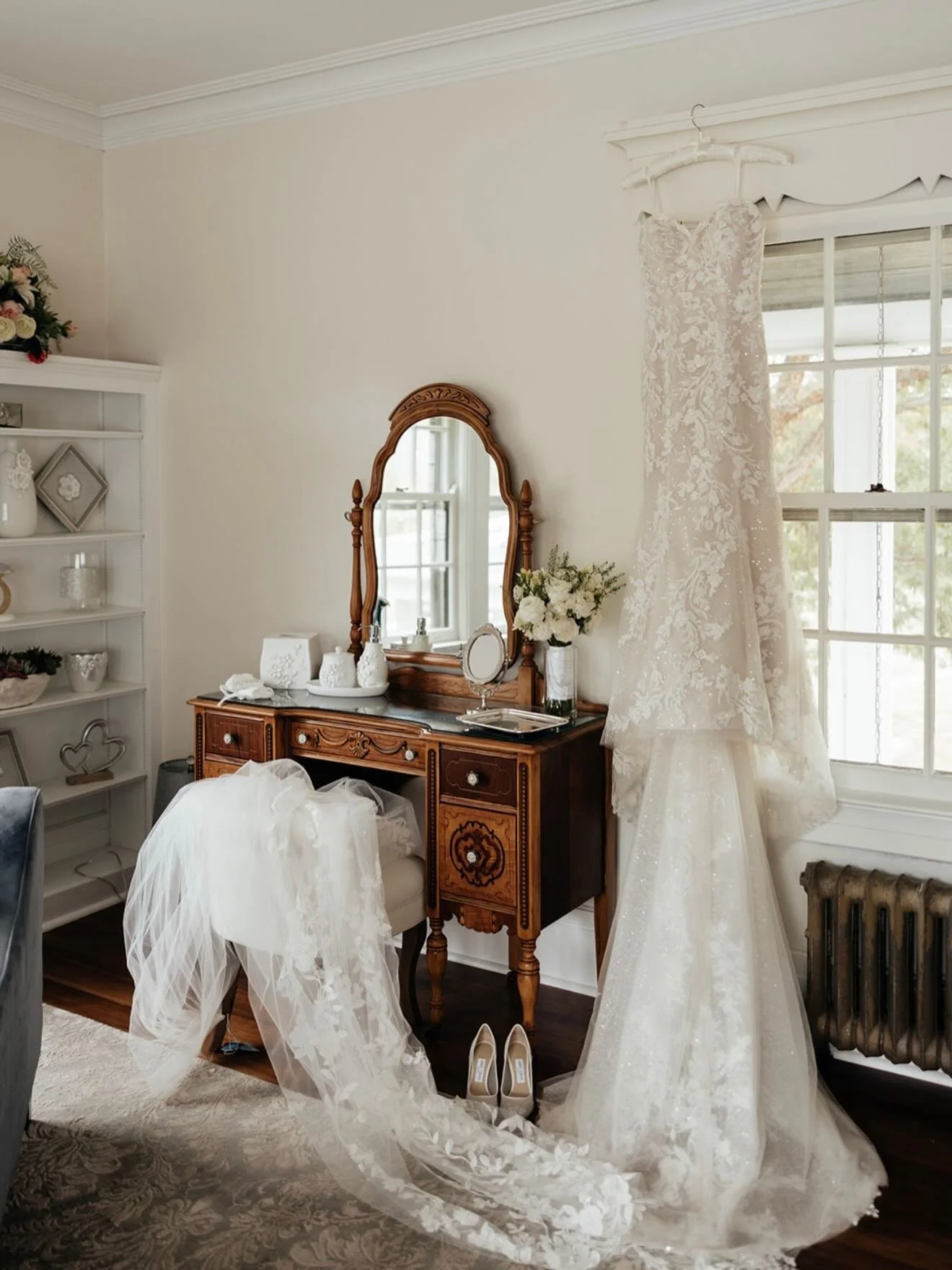 Looking back at The Ross' wedding day at the mansion. Perfection down to every detail ✨🤍💍

#whitehallmansion #brockportny #weddingvenue #rochestervenues