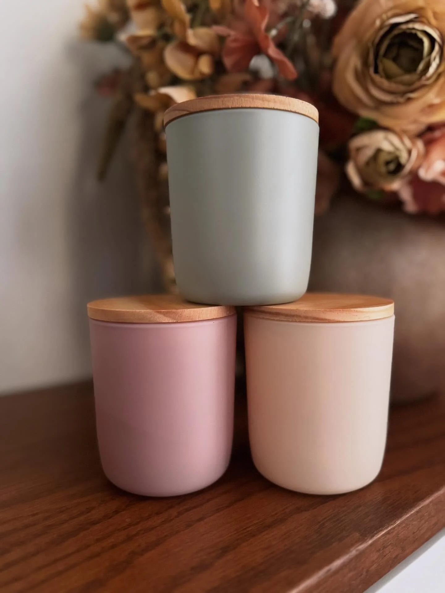 Spring Collection Vessels just arrived!! So excited to pour these 3 new scents! 

#spring #soywaxcandle