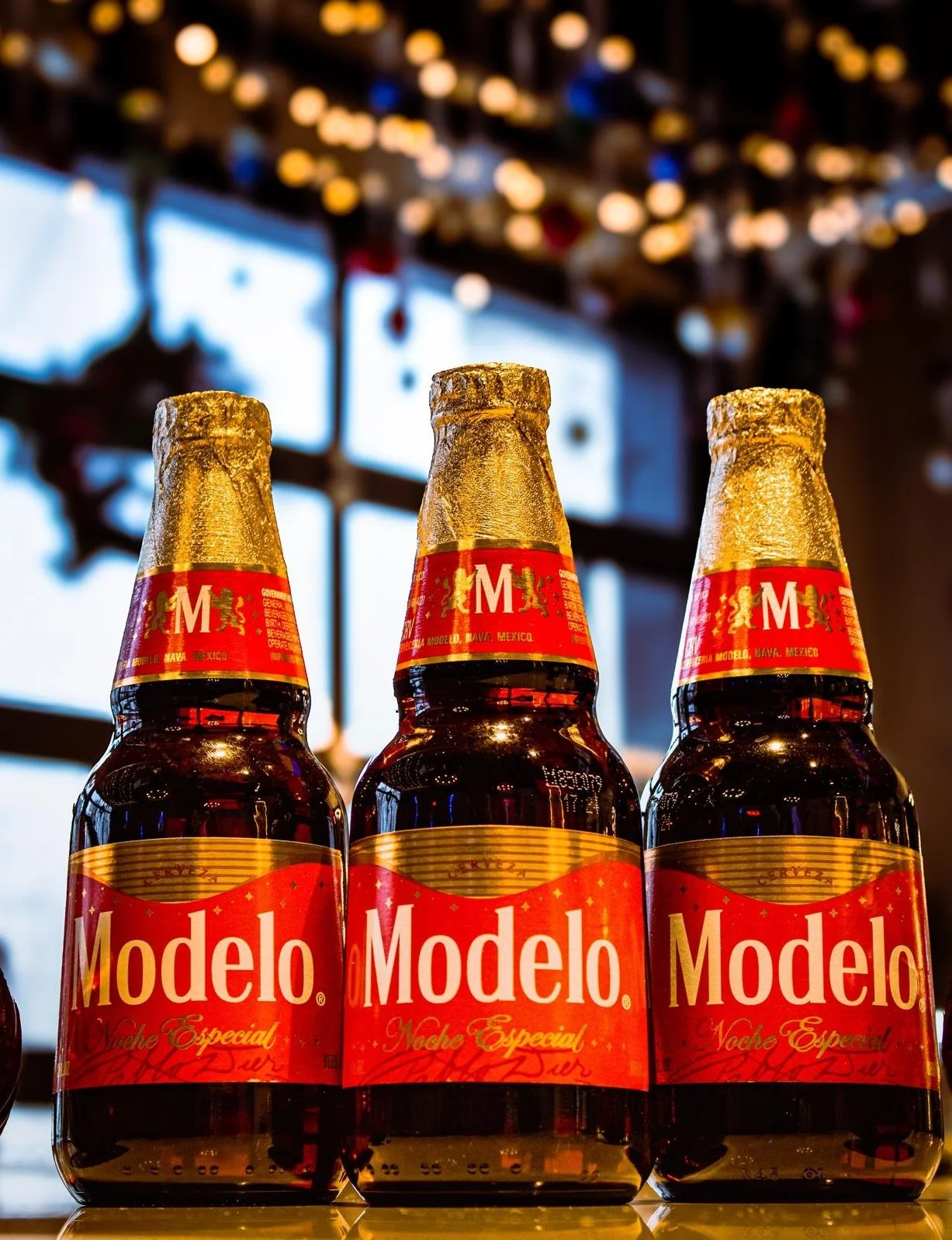 Make it a Noche Especial at El Tequila Salsa with the new Modelo Christmas edition 🍻