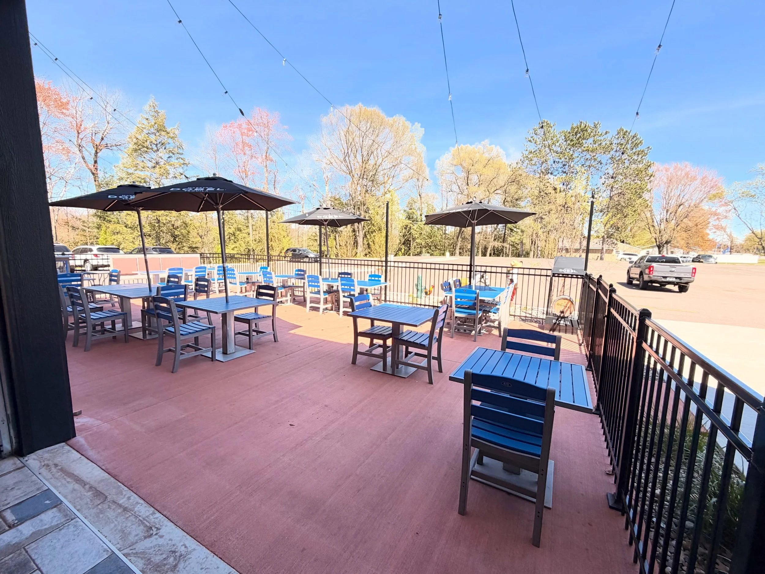 The weather&rsquo;s too nice to stay inside 🌤️
Grab a seat on the patio at El Tequila Salsa and enjoy great food, cold drinks, and fresh air with us 🍹🌮 

#tacothursday🌮 #mexicanfood #wausau #eltequilasalsa #tacos