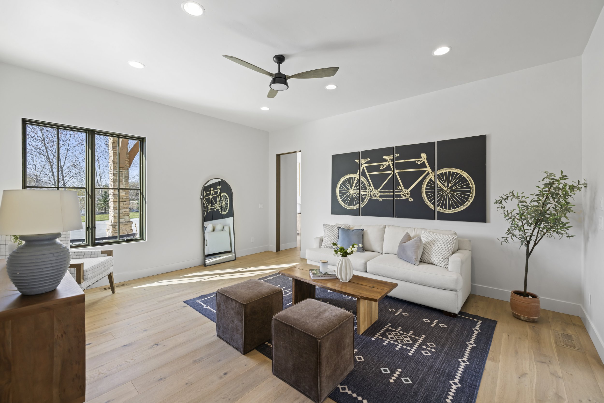 077-Addtional Living Area.jpg