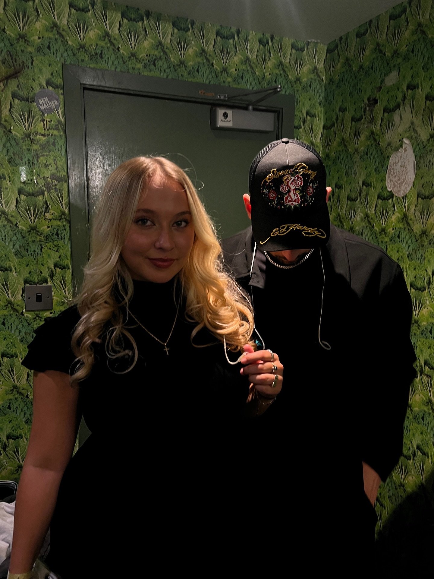 October, it&rsquo;s been sweet 🌙
ok there are two pics from November in here :3