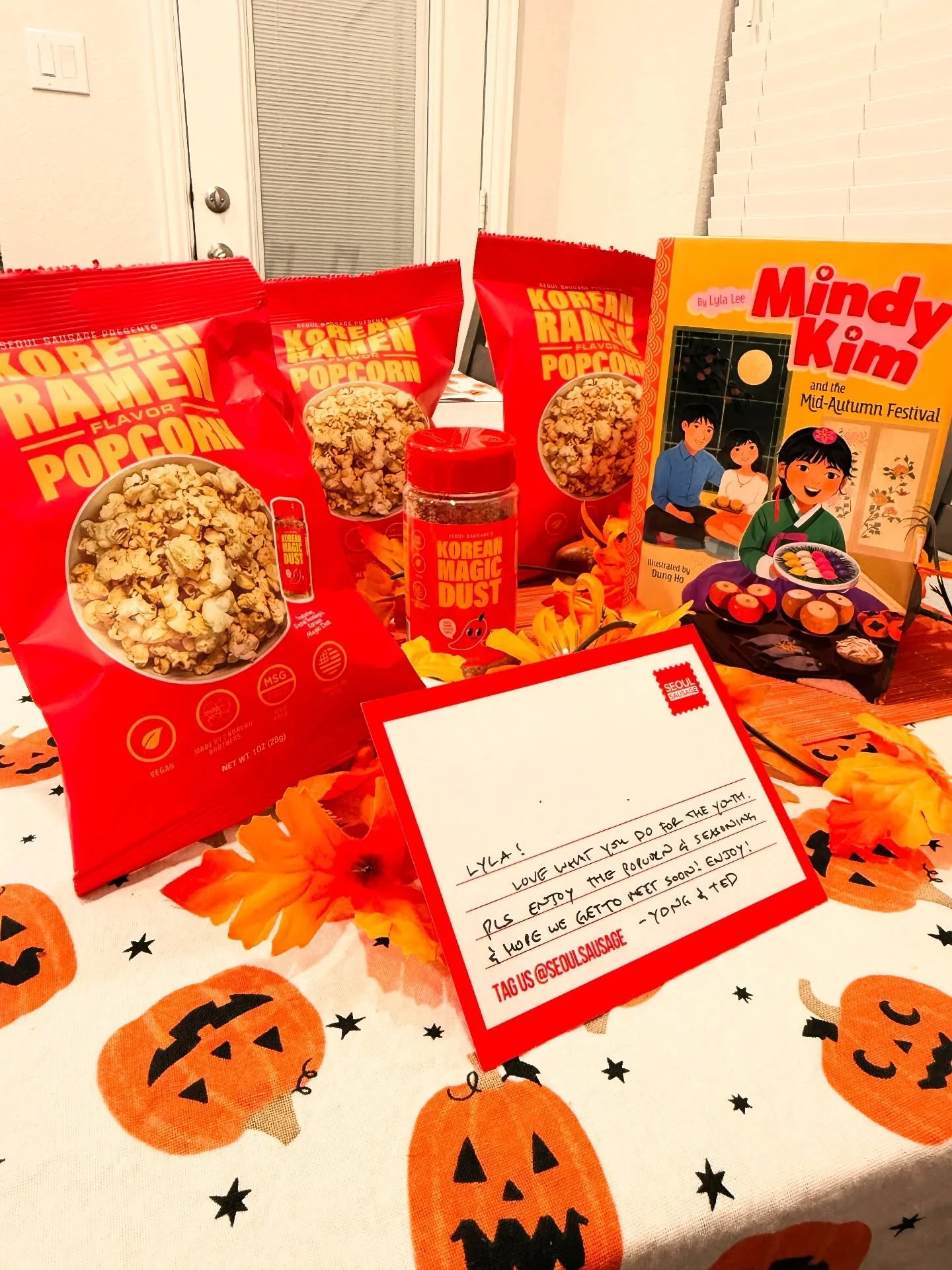 I always get super sad whenever I return  from Korea, but this time some of that heaviness was lightened by @seoulsausage , who reached out with not just yummy snacks but kind words about my work. It was nice to have a little taste of home waiting fo