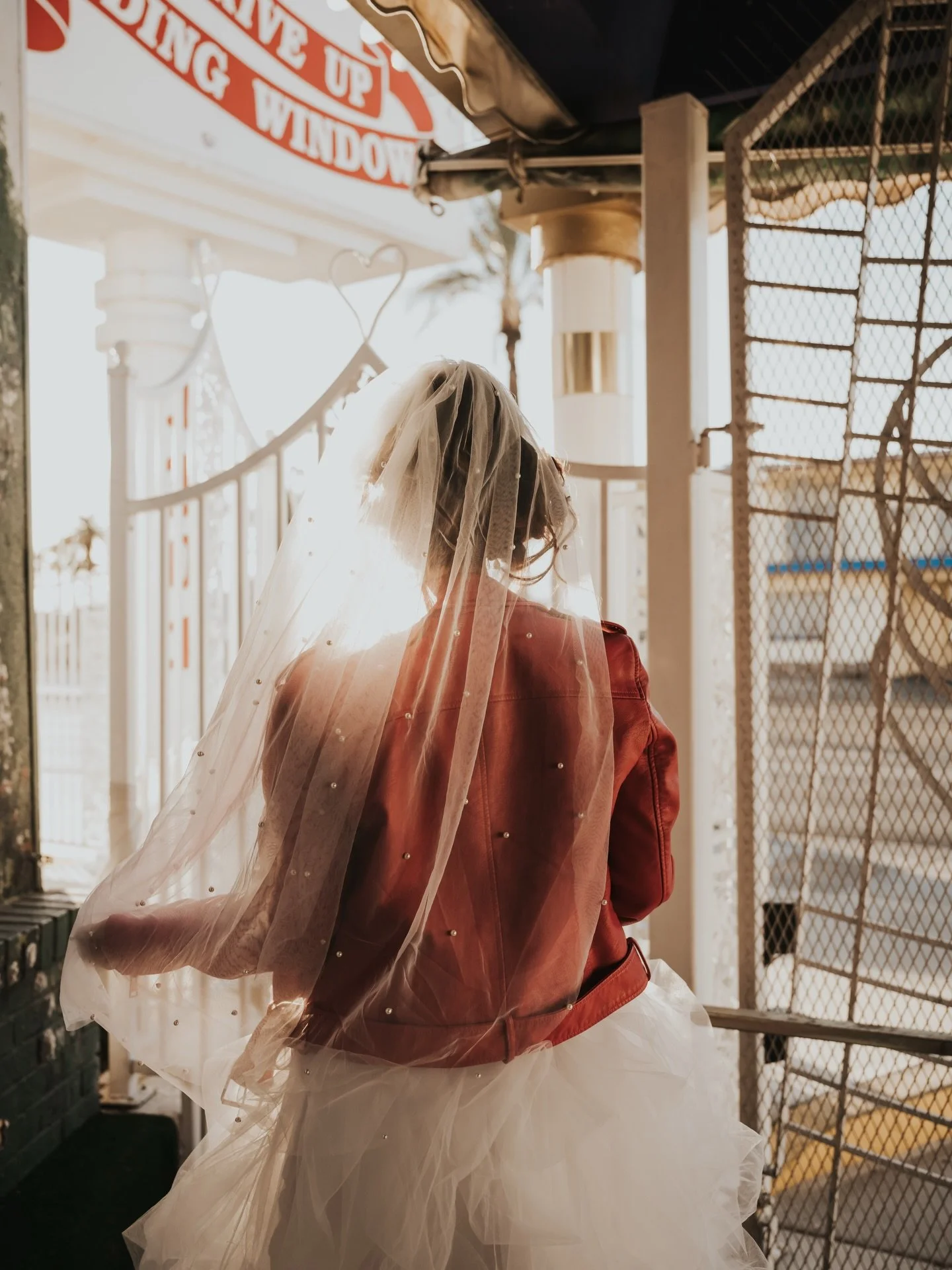 A year ago today, I got married to the love of my life and had my dream come true wedding. 💖 Our first year of marriage was a super fast and chaotic roller coaster and through every high or low I was so grateful to have H by my side. 😭❤️

Photos by