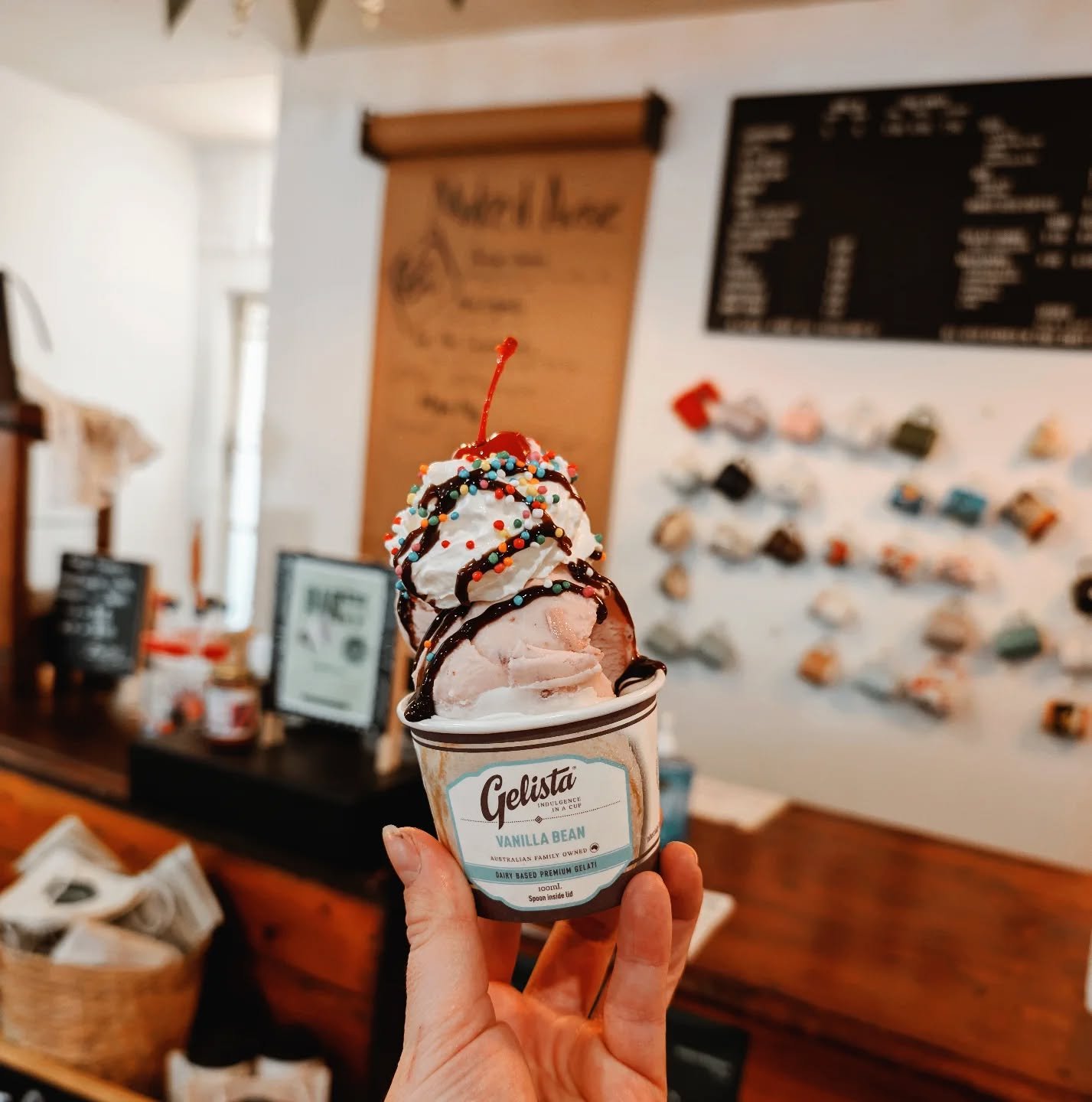🎉 BIRTHDAY SUNDAE TIME🎉

We&rsquo;ve teamed up with Gelista for the ultimate birthday treat!

French Vanilla cup ice cream topped with a big scoop of your choice of Gelista gelati, whipped cream, chocolate topping, sprinkles, and of course &mdash; 
