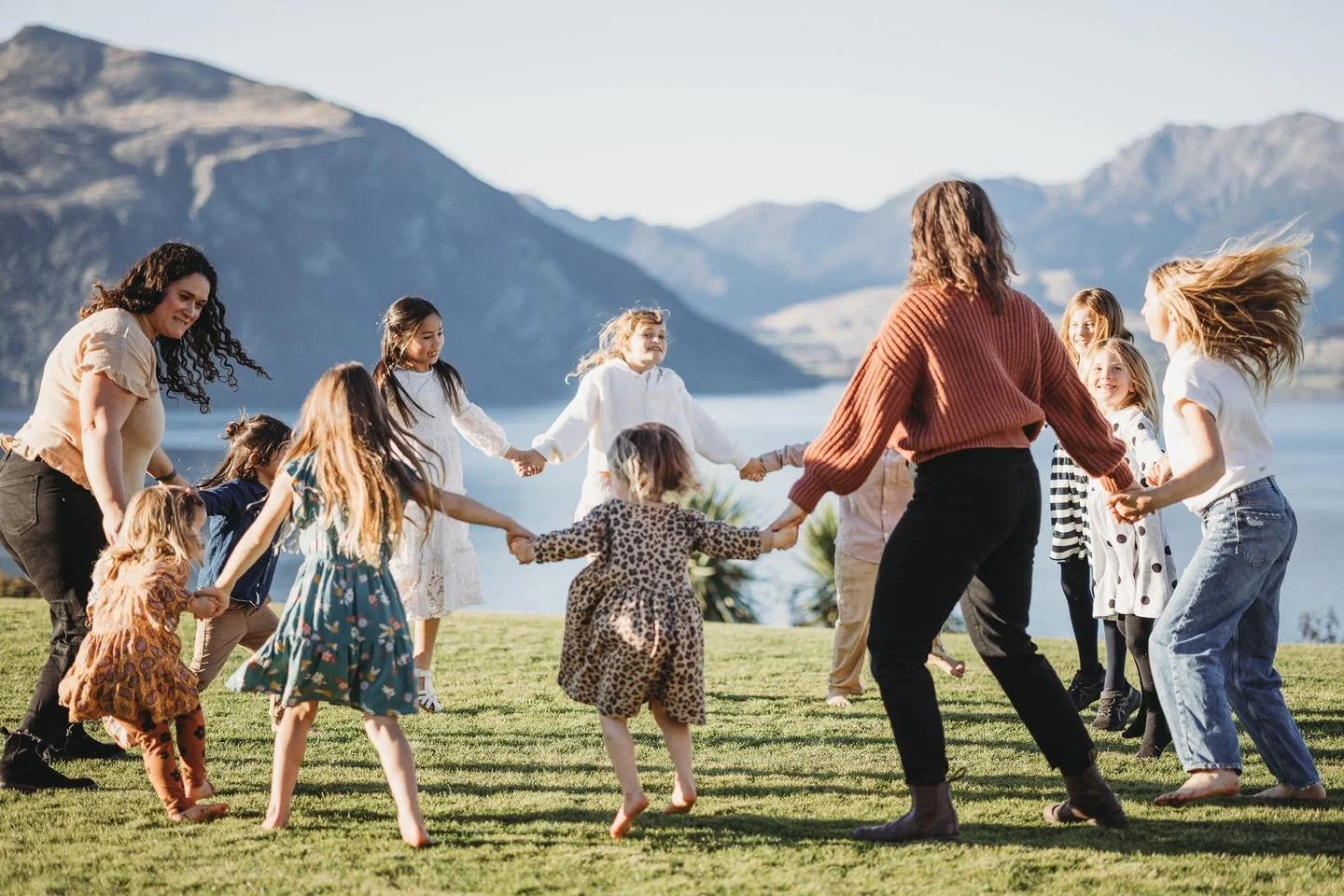 Did you know kids actually have more fun at weddings than adults think? 

With the right sitter and our specially planned activities, tamariki can have their own little adventure while you toast to the newly weds 🥂

Every wedding is stress-free when