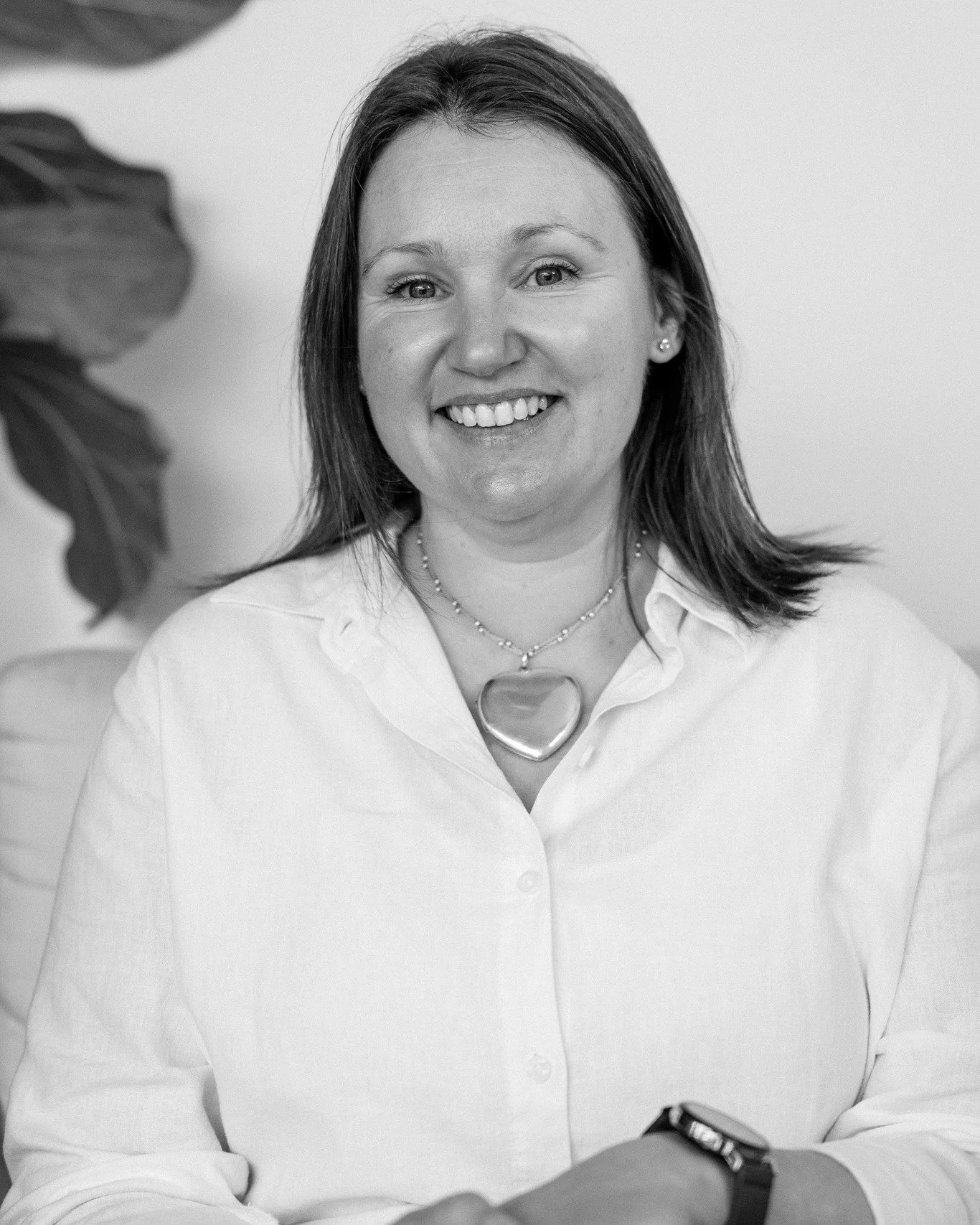 🌼 Meet Natalie 🌼

Natalie brings warmth, expertise, and a deep understanding of children to The Wedding Sitter team.
 
As a child-centred play therapist, she helps tamariki build confidence, express emotions through play, and develop resilience and
