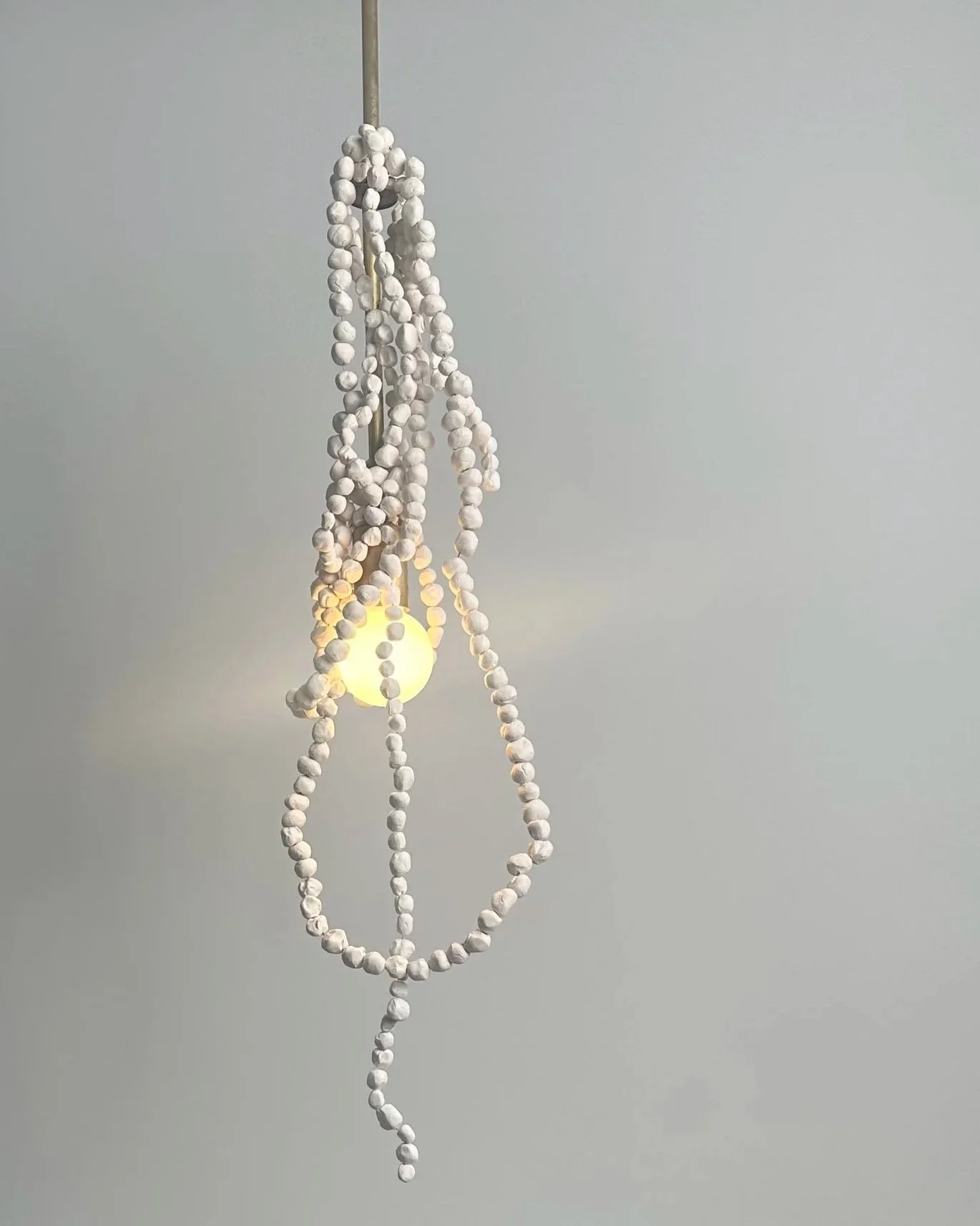 Pearls+Pendant+with+Light+Pic+04.jpg