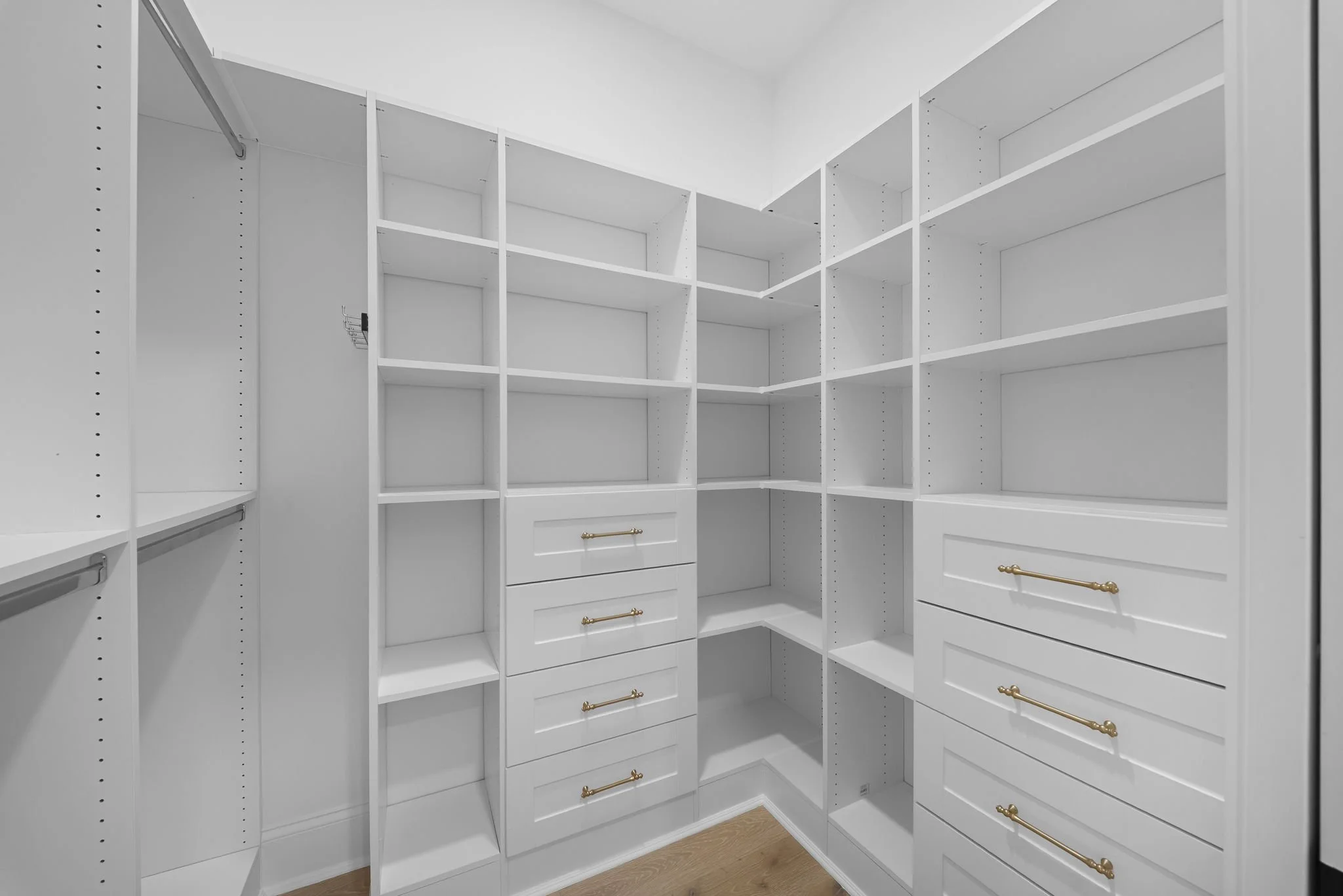 47-web-or-mls-405 Samar Ave-51.jpg