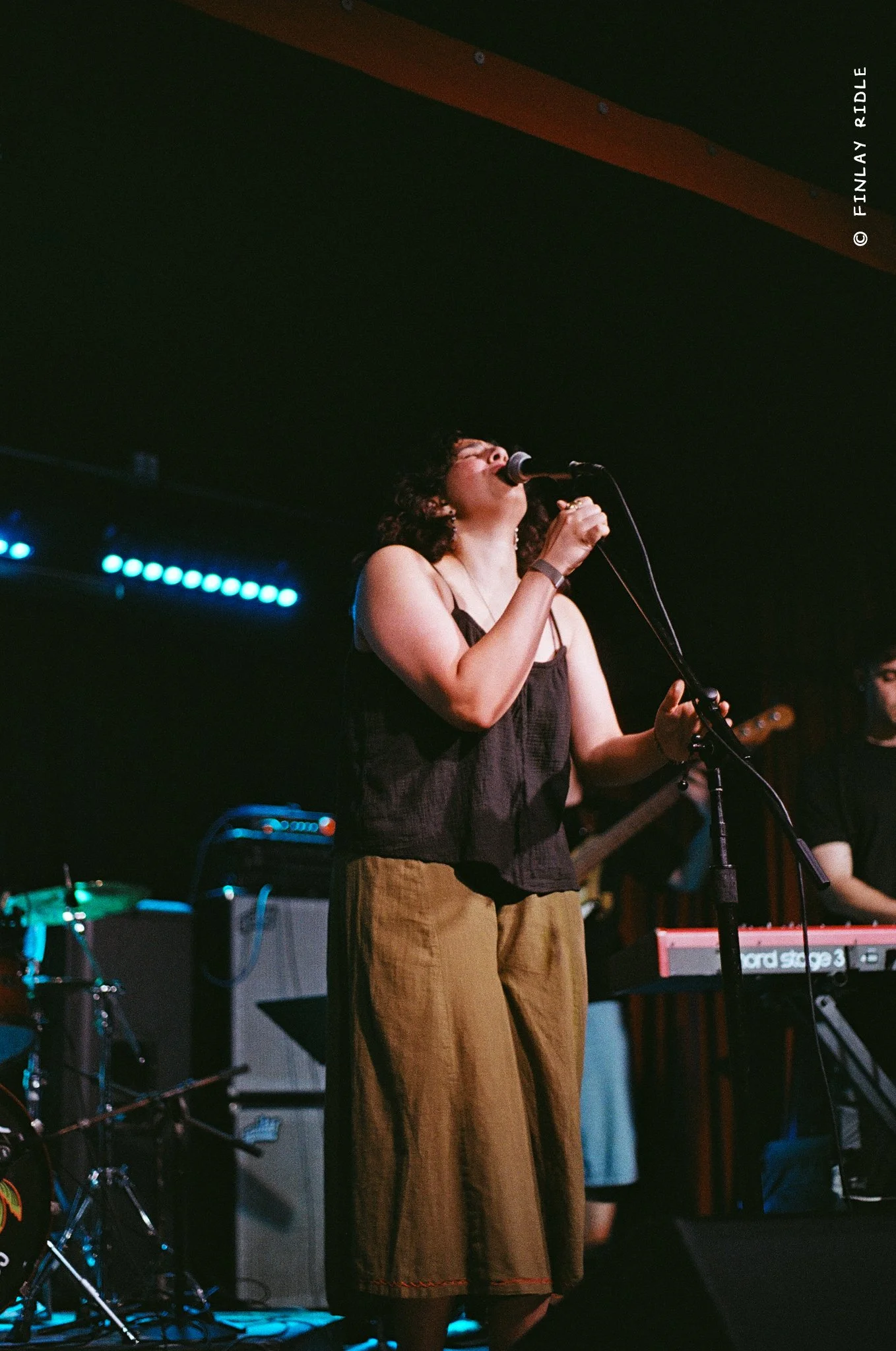 60420030.jpg